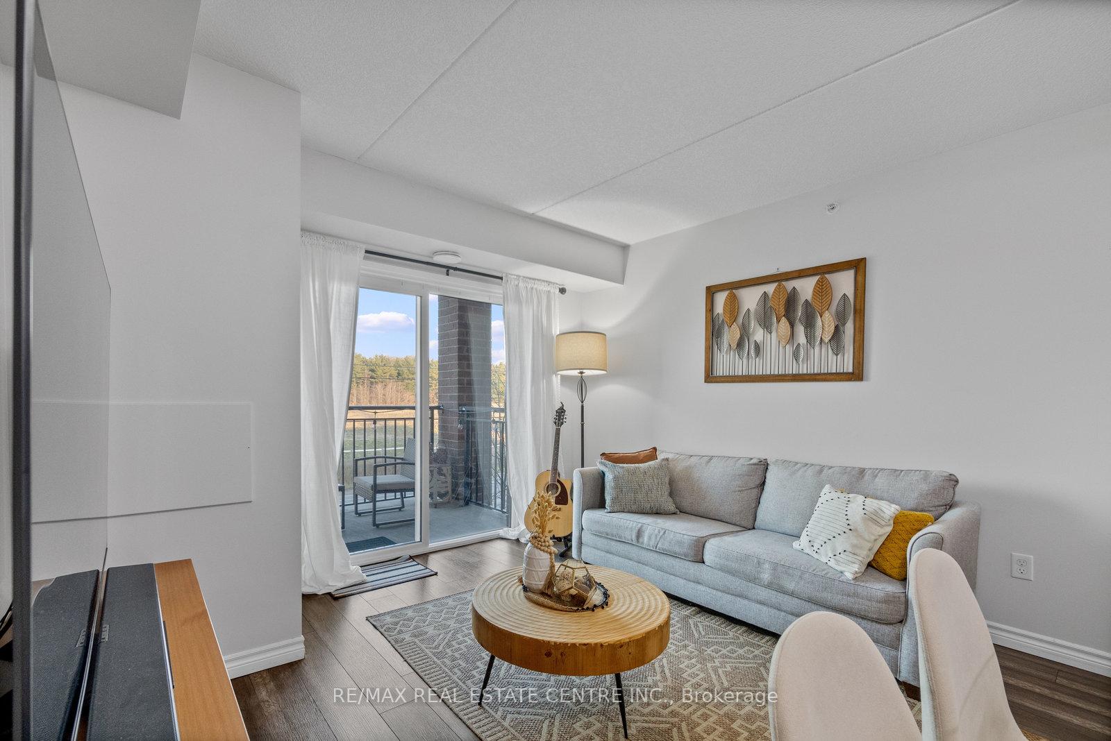 Photo 8 of Unit 304, 67 Kingsbury Square, Guelph, Pineridge/Westminster Woods — HOMEH