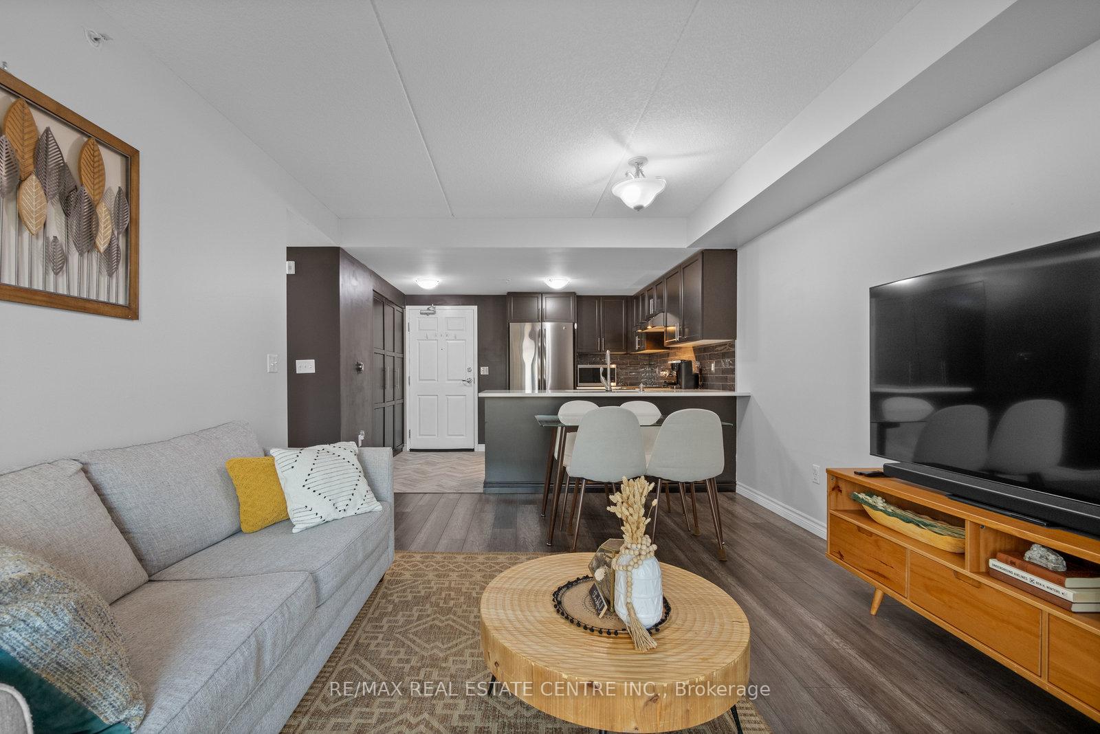 Photo 10 of Unit 304, 67 Kingsbury Square, Guelph, Pineridge/Westminster Woods — HOMEH