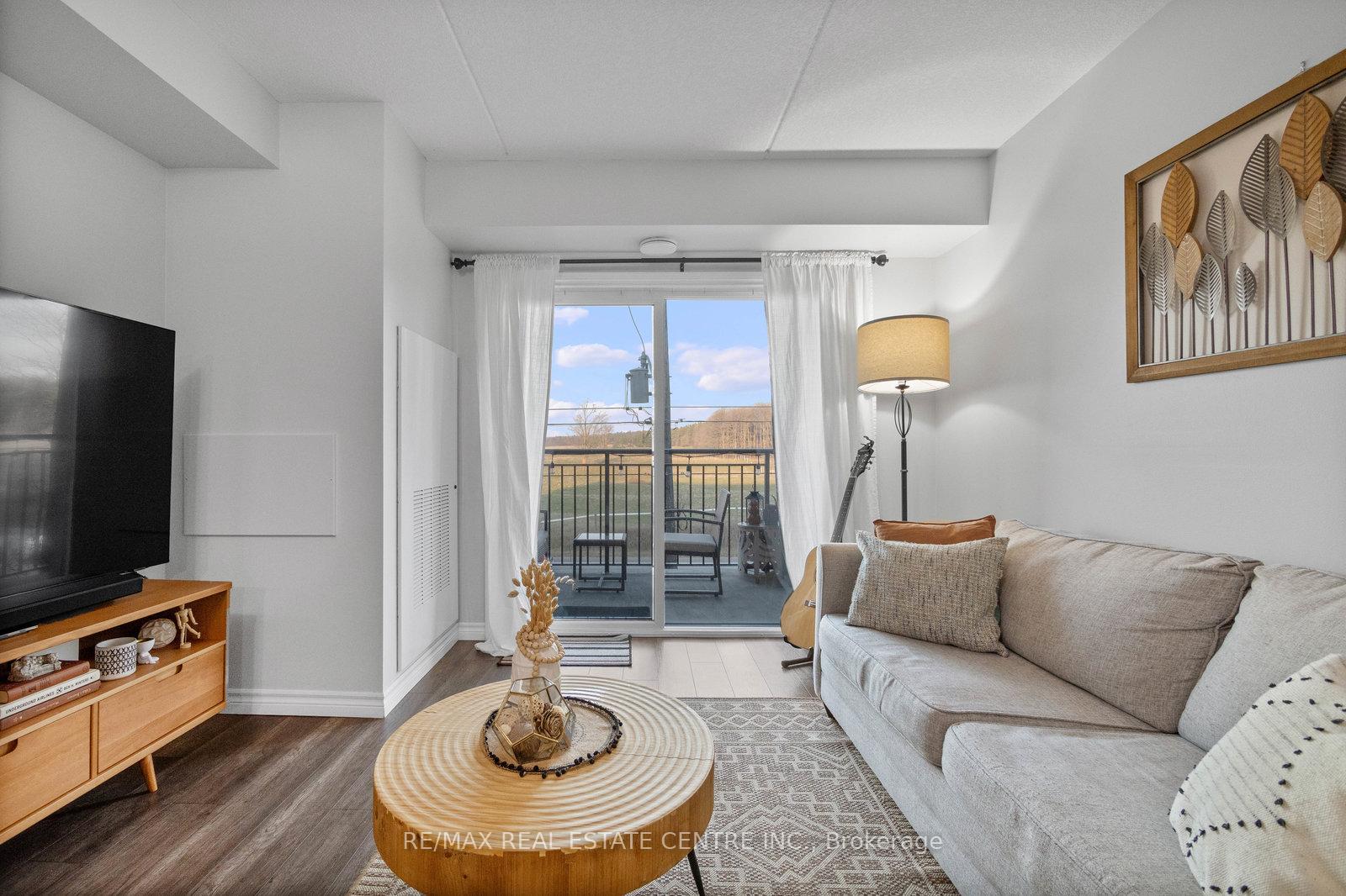 Photo 11 of Unit 304, 67 Kingsbury Square, Guelph, Pineridge/Westminster Woods — HOMEH