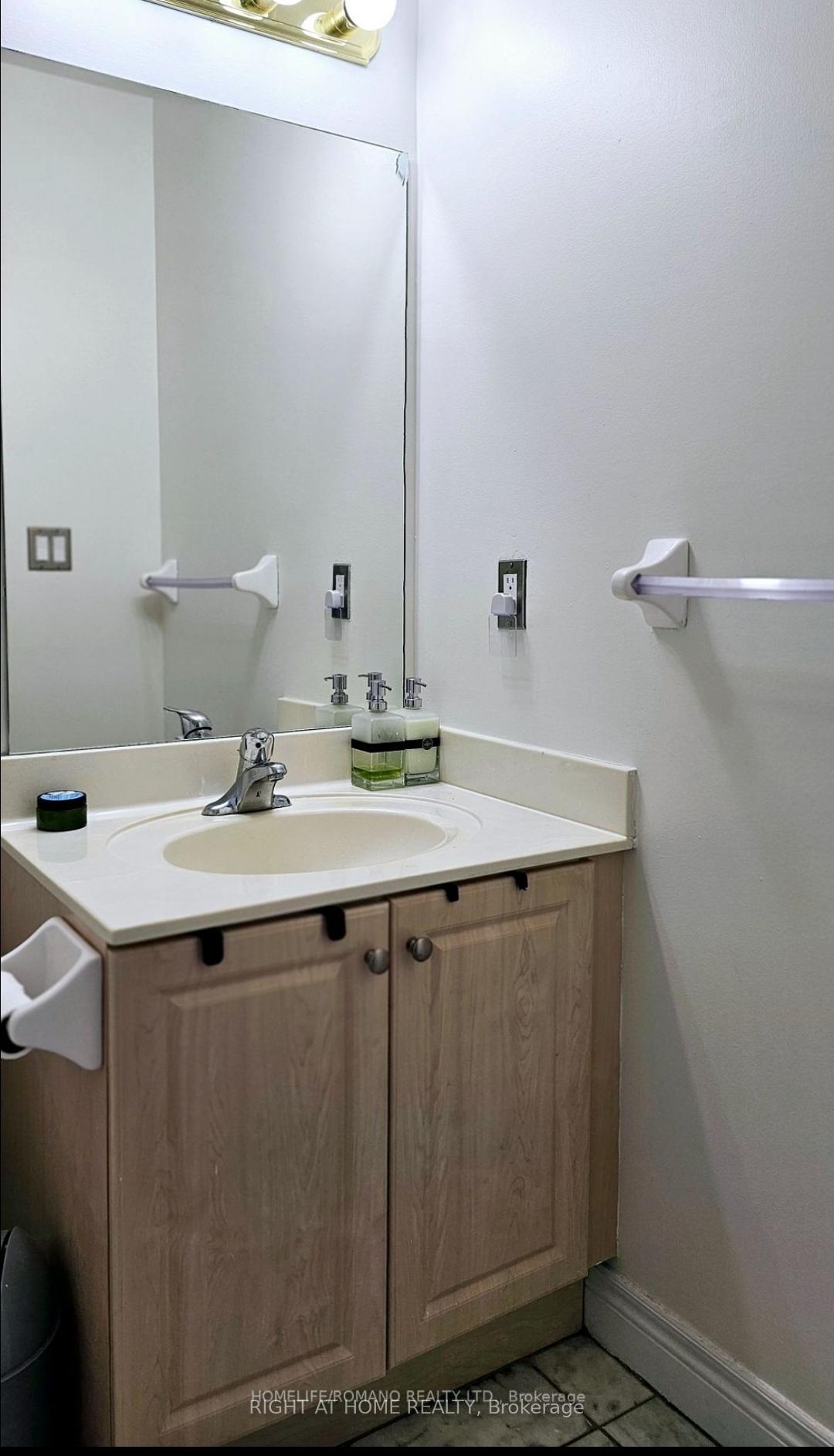 Photo 5 of Unit 402, 280 Aberdeen Boulevard E, Midland — HOMEH