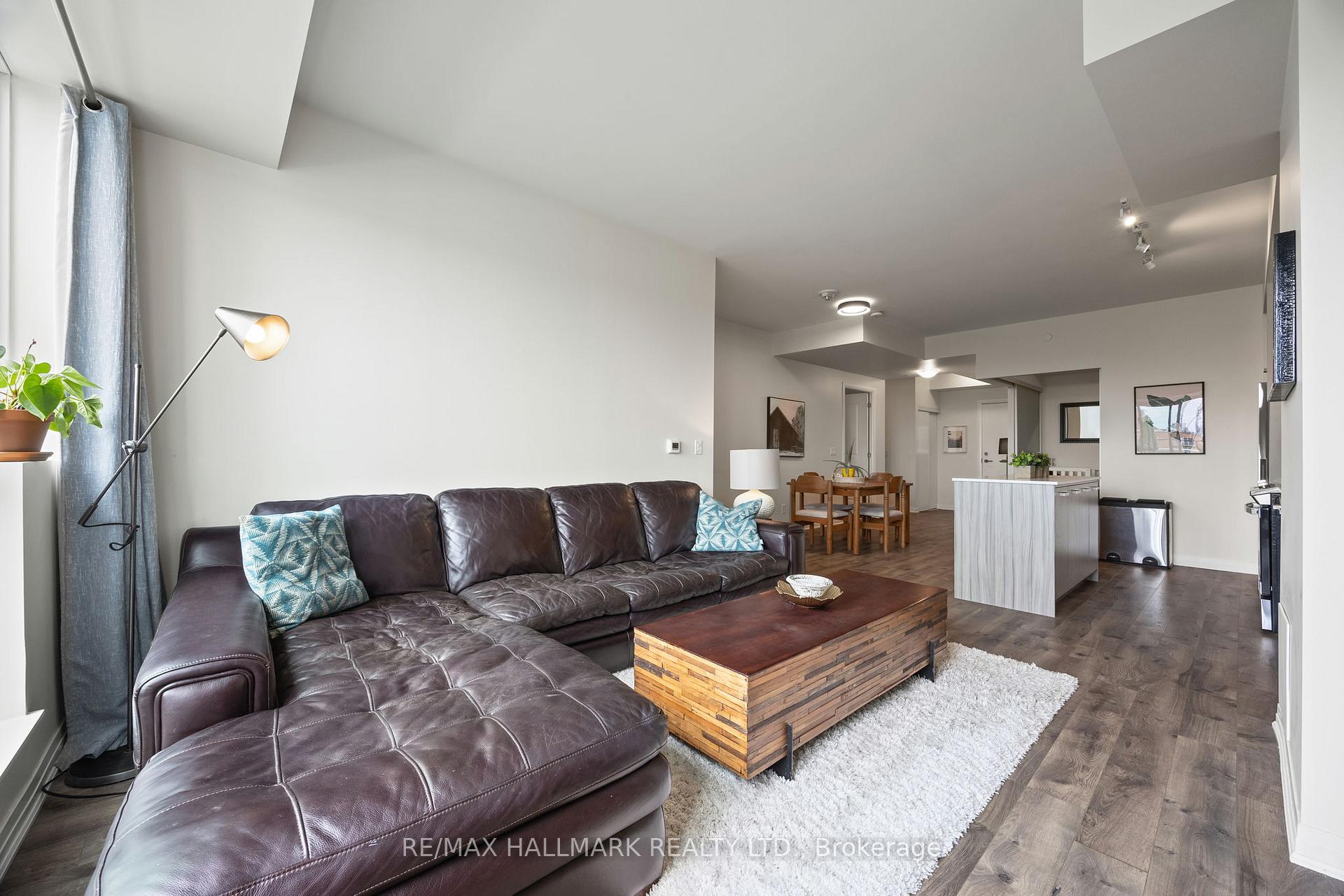 Photo 5 of Unit 507, 1630 Queen Street E, Toronto, The Beaches — HOMEH