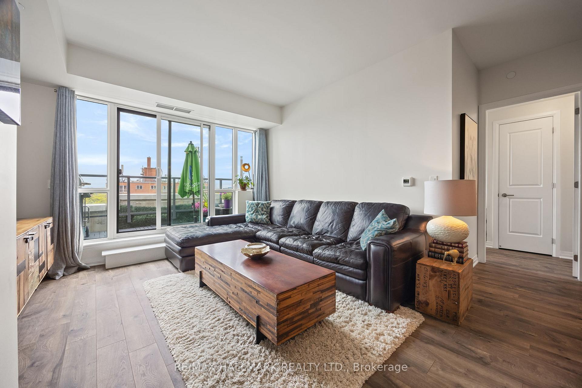 Photo 7 of Unit 507, 1630 Queen Street E, Toronto, The Beaches — HOMEH