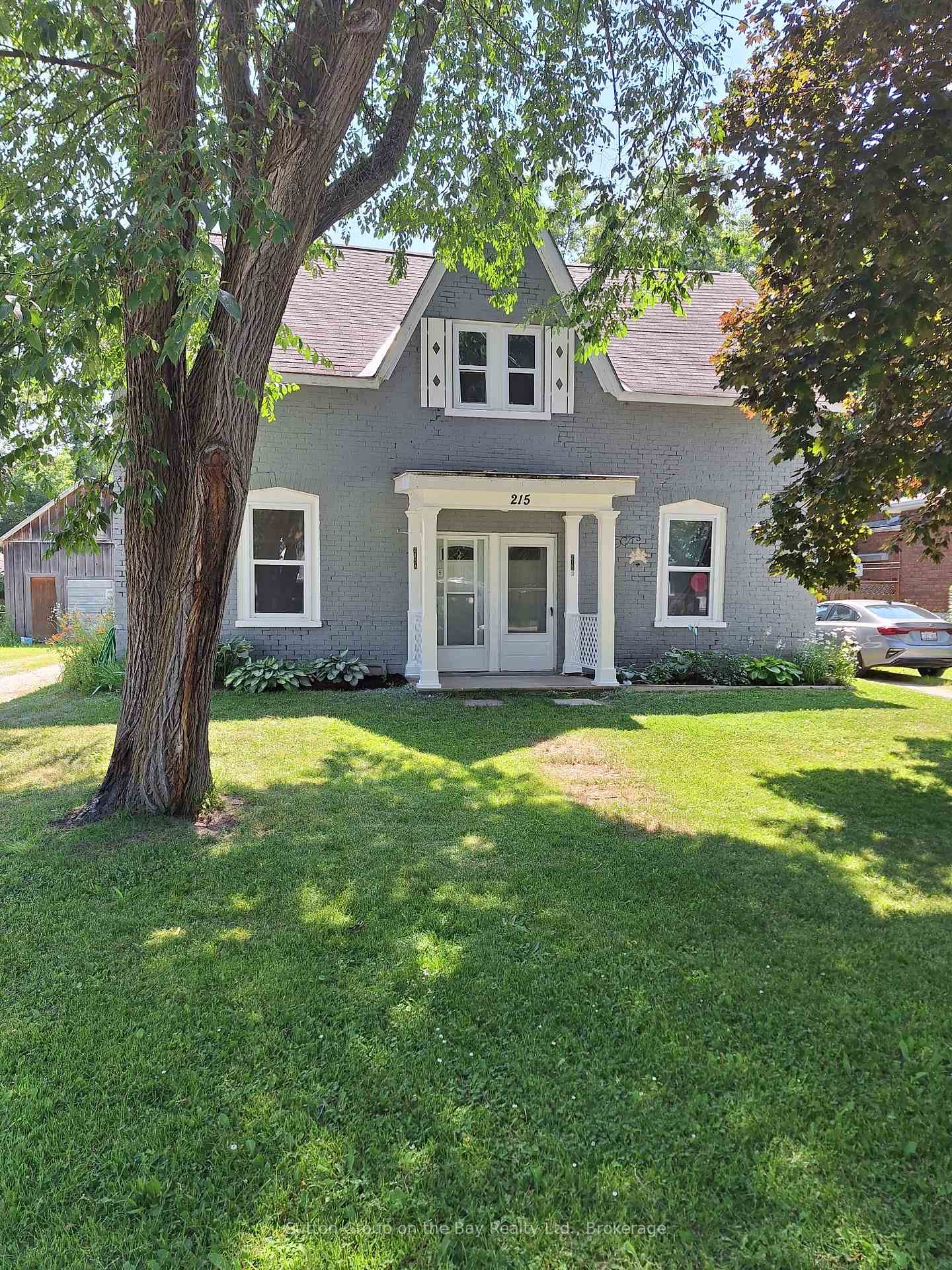 Front of 215 Cedar Street