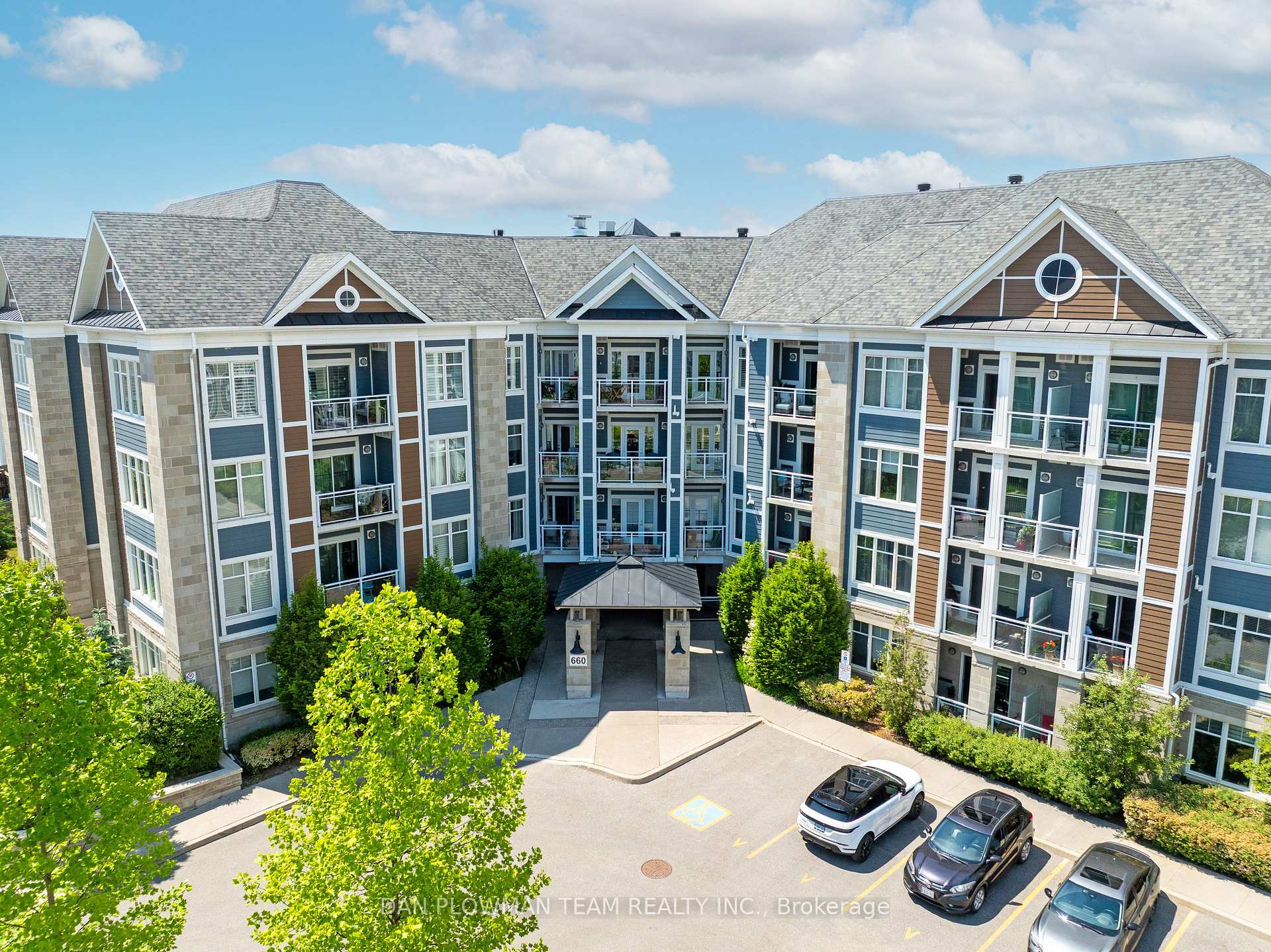 Photo 2 of Unit 113, 660 Gordon Street, Whitby, Port Whitby — HOMEH