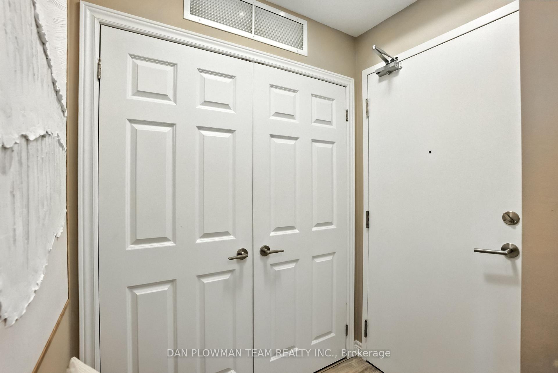 Photo 4 of Unit 113, 660 Gordon Street, Whitby, Port Whitby — HOMEH