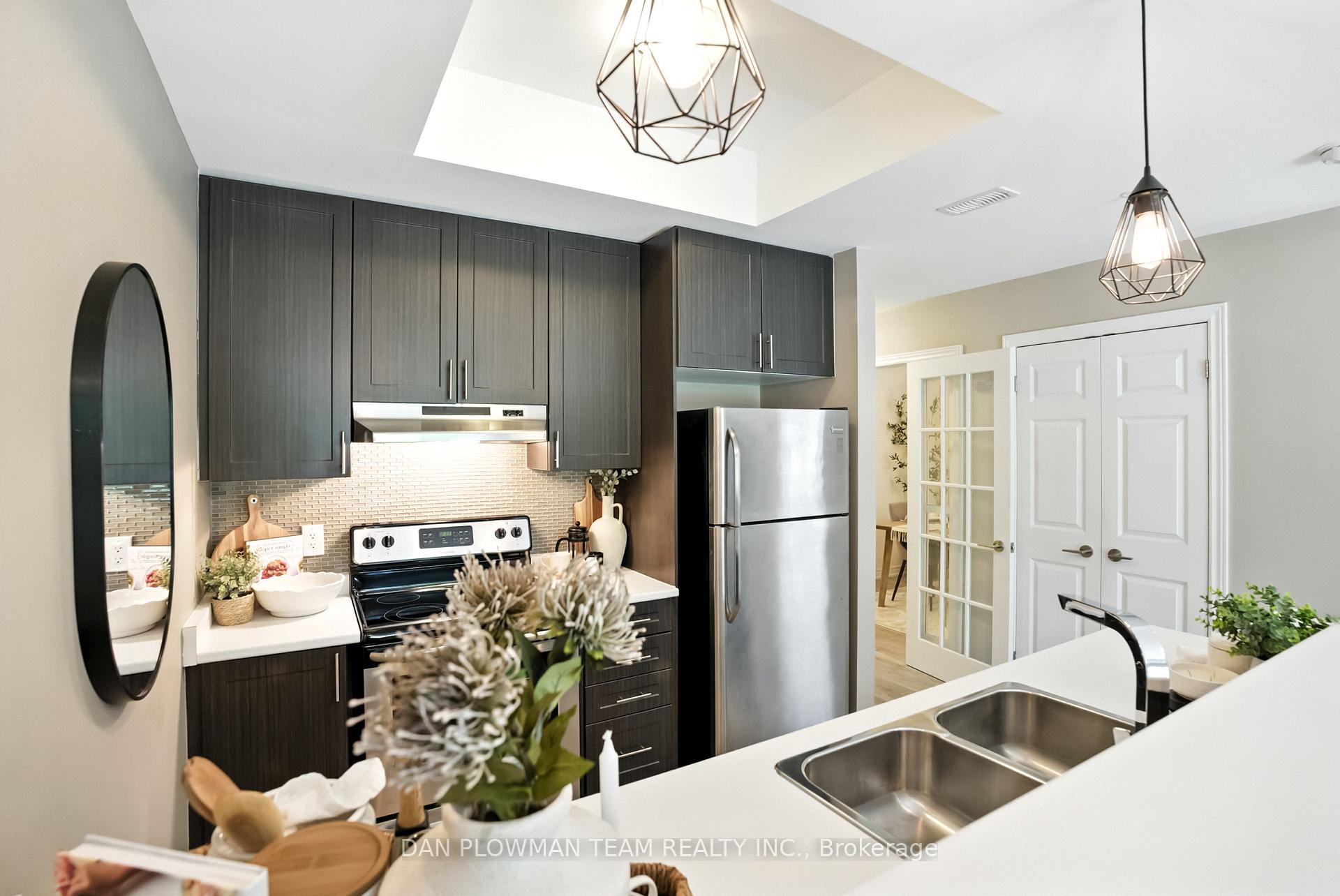 Photo 10 of Unit 113, 660 Gordon Street, Whitby, Port Whitby — HOMEH