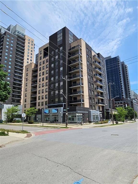 Front of Unit 401, 8 Hickory Street W