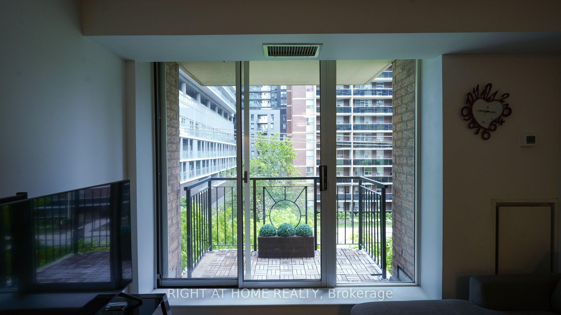 Photo 21 of Unit 408, 188 Redpath Avenue, Toronto, Mount Pleasant West — HOMEH
