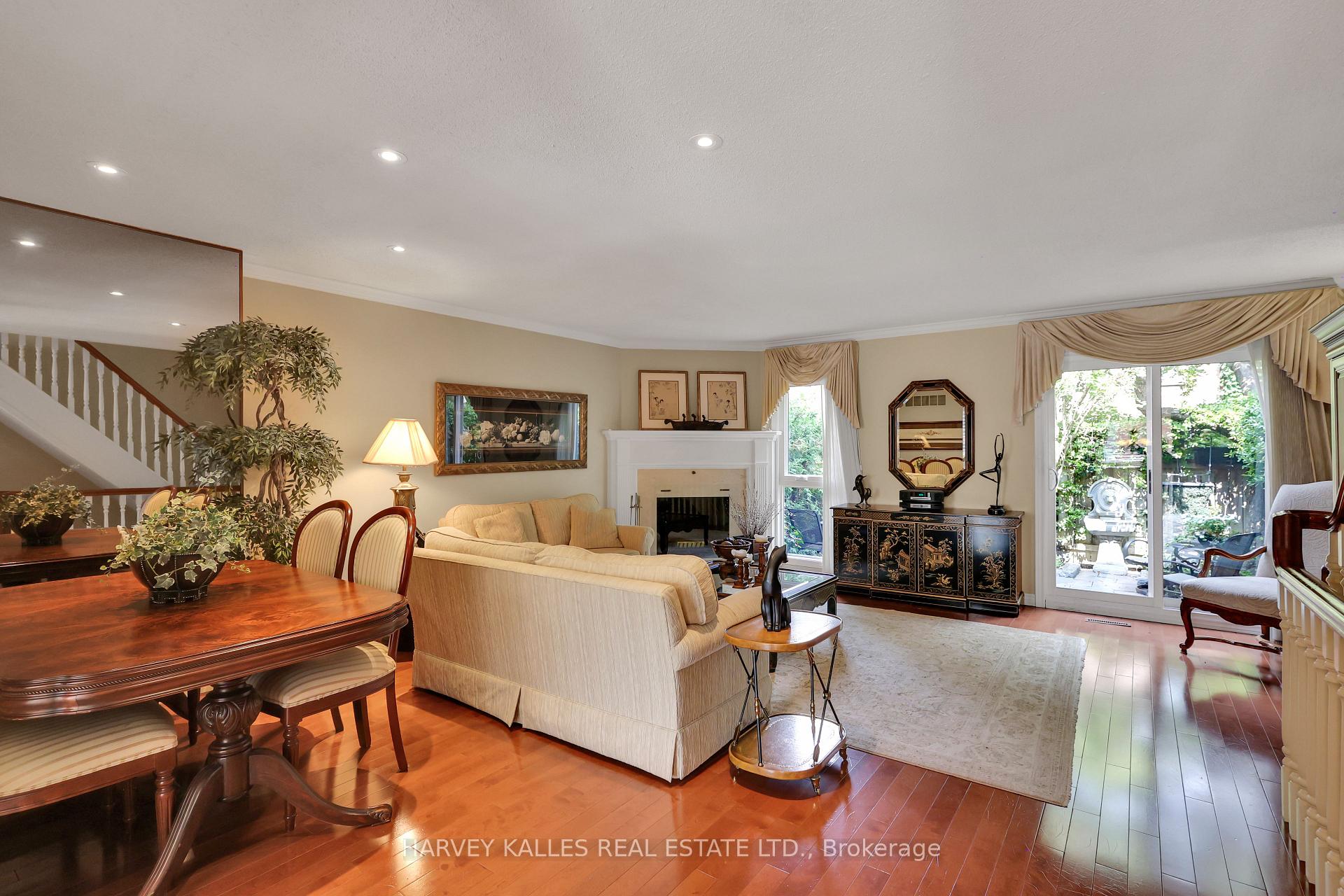 Photo 3 of 68 Sylvan Valleyway, Toronto, Bedford Park-Nortown — HOMEH