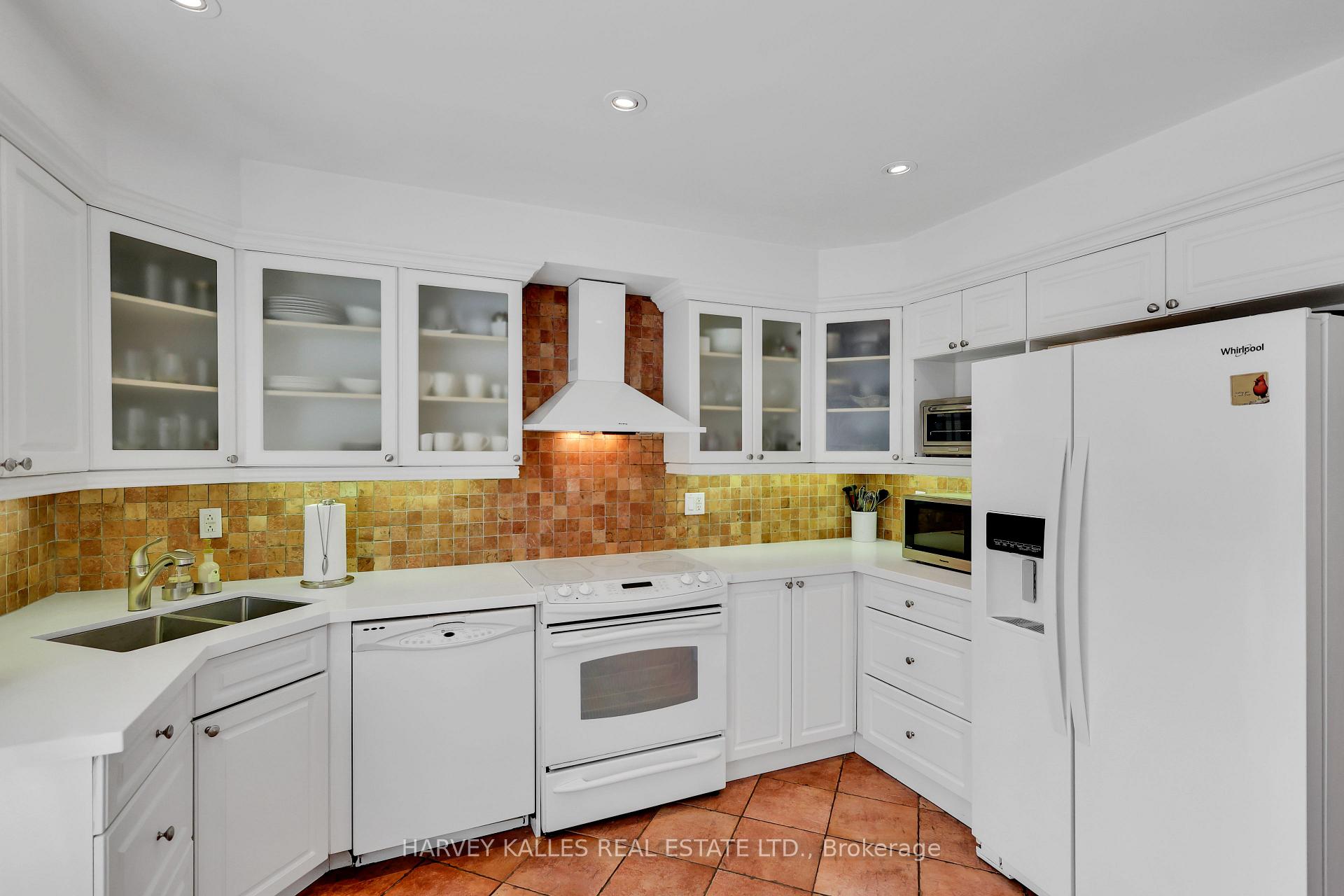 Photo 11 of 68 Sylvan Valleyway, Toronto, Bedford Park-Nortown — HOMEH