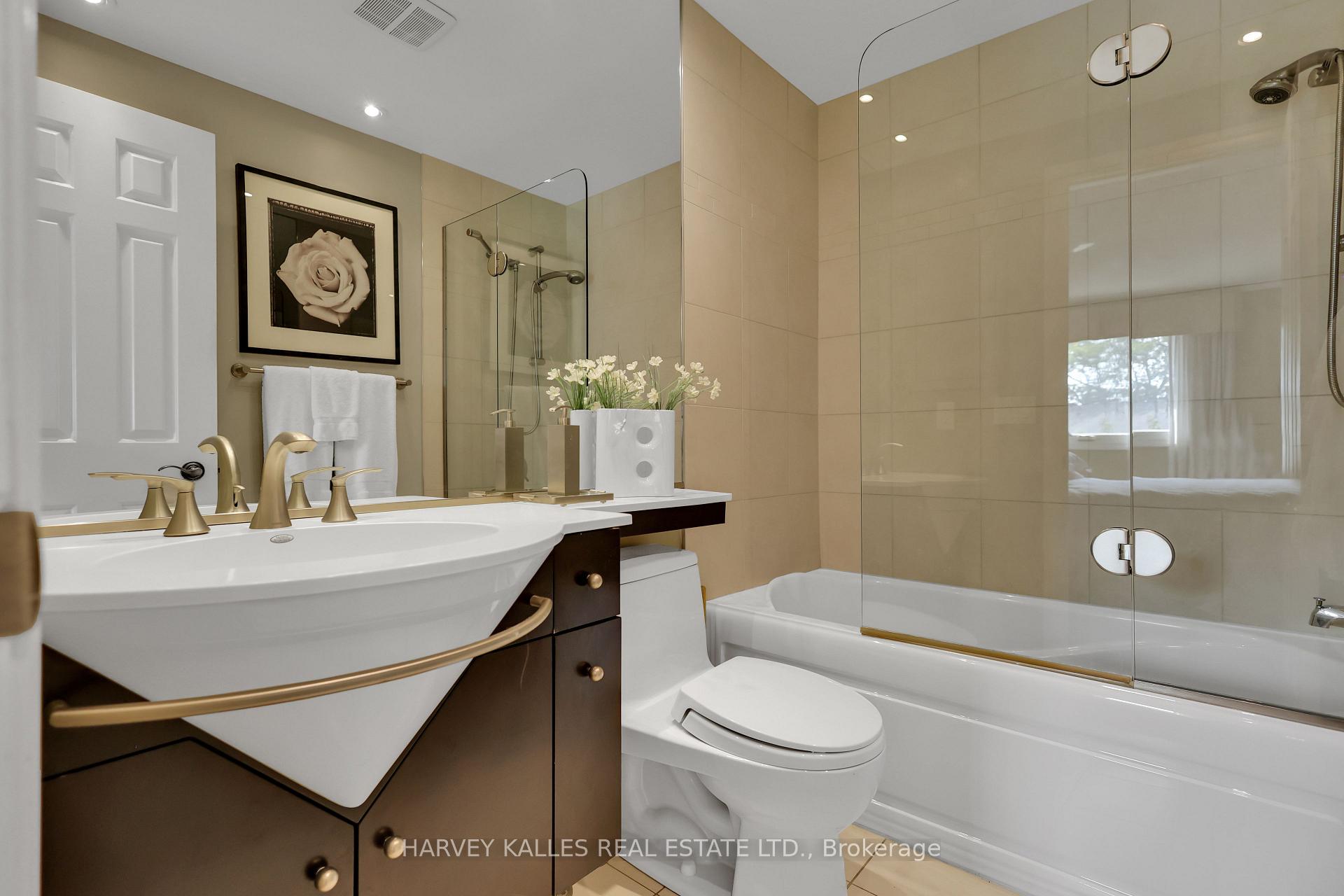 Photo 17 of 68 Sylvan Valleyway, Toronto, Bedford Park-Nortown — HOMEH