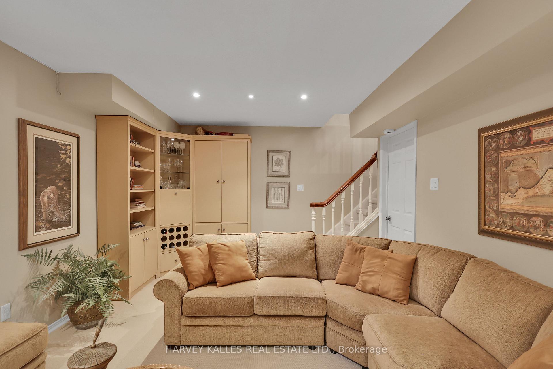Photo 23 of 68 Sylvan Valleyway, Toronto, Bedford Park-Nortown — HOMEH