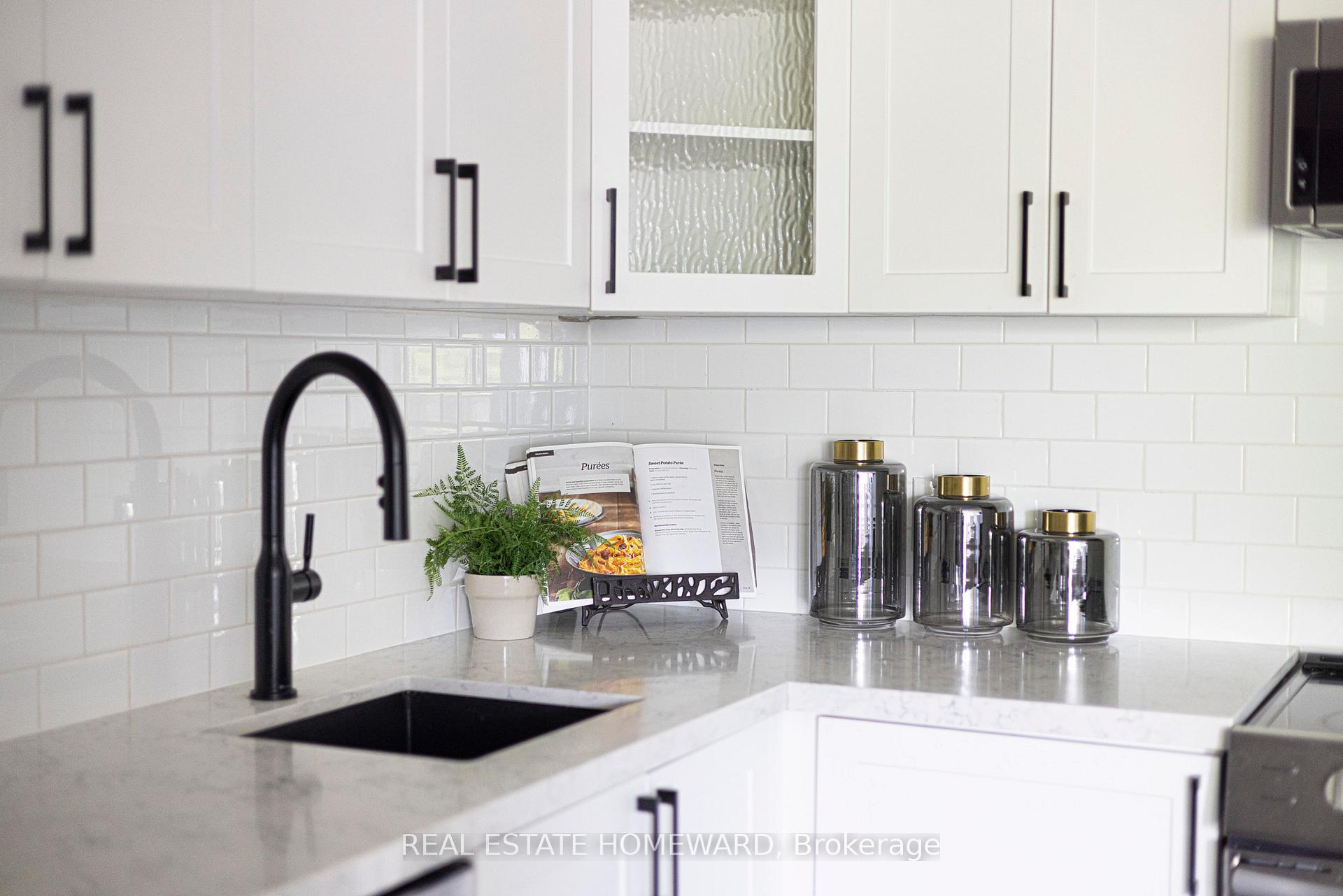 Photo 16 of Unit 503, 716 Kingston Road, Toronto, The Beaches — HOMEH