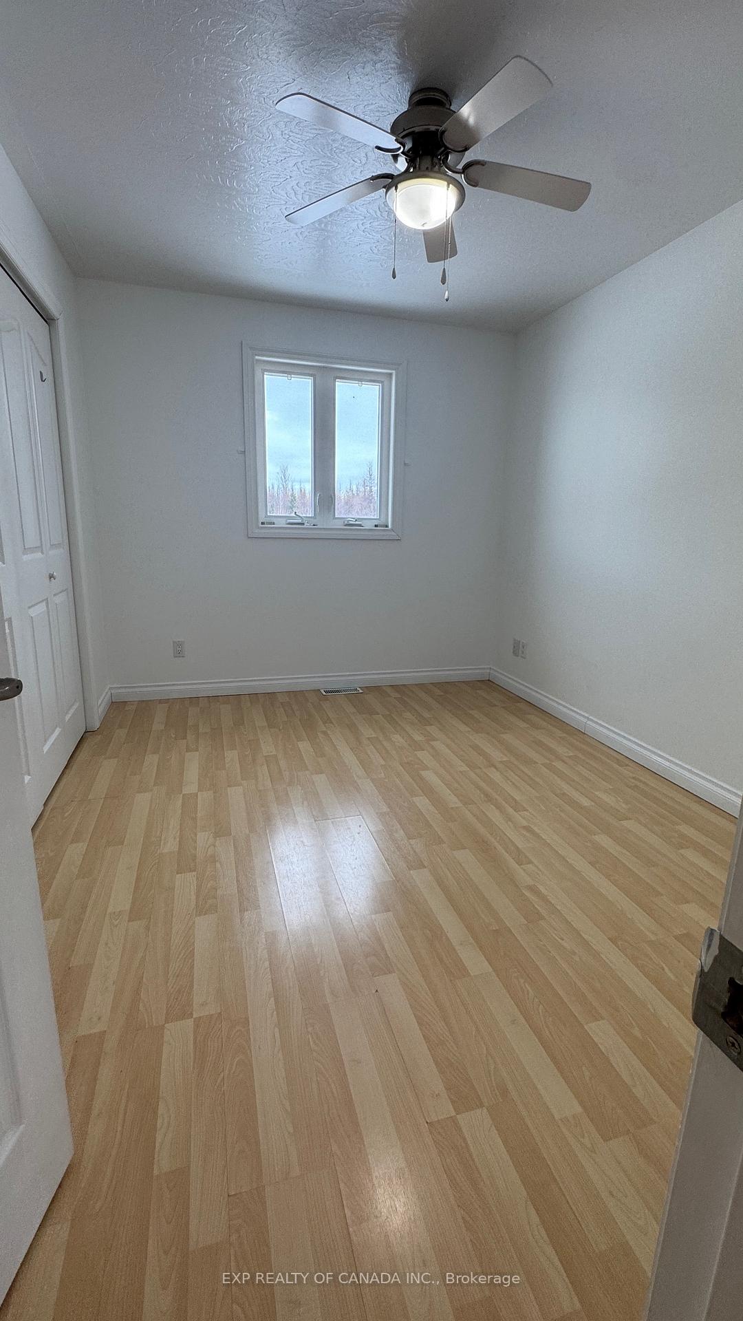 Photo 8 of 1467 Hwy 652 E, Cochrane — HOMEH