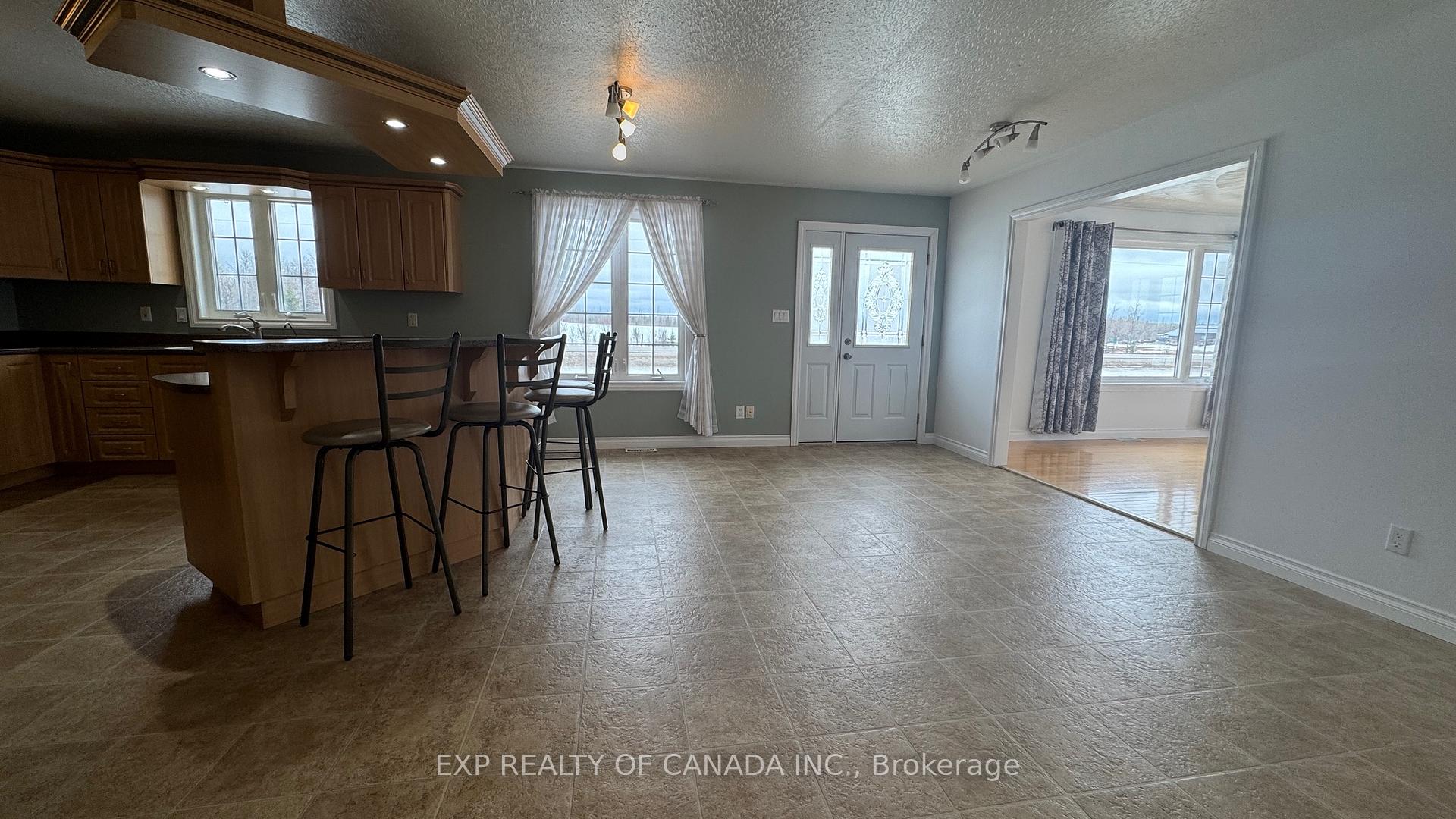 Photo 12 of 1467 Hwy 652 E, Cochrane — HOMEH