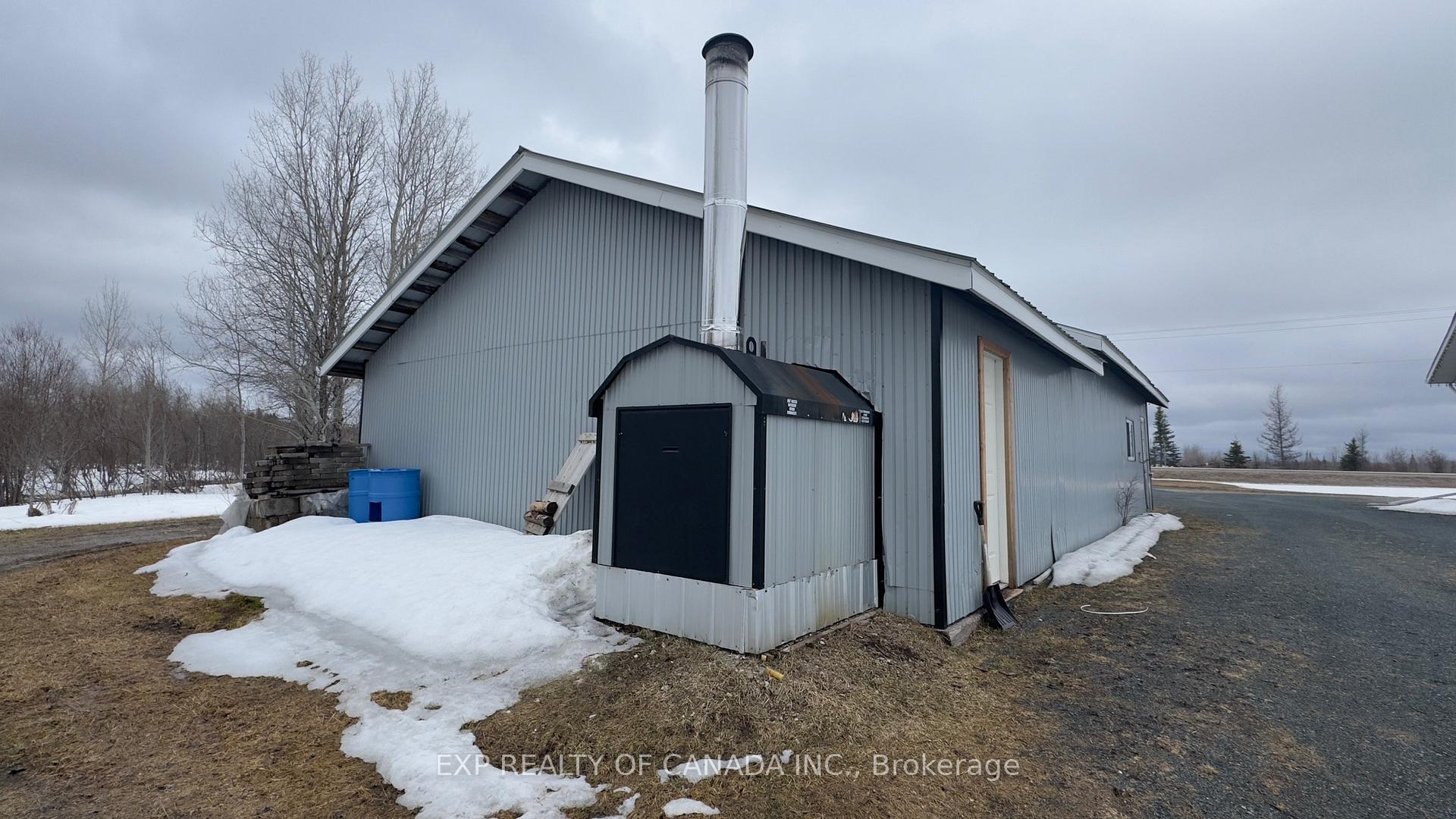 Photo 20 of 1467 Hwy 652 E, Cochrane — HOMEH