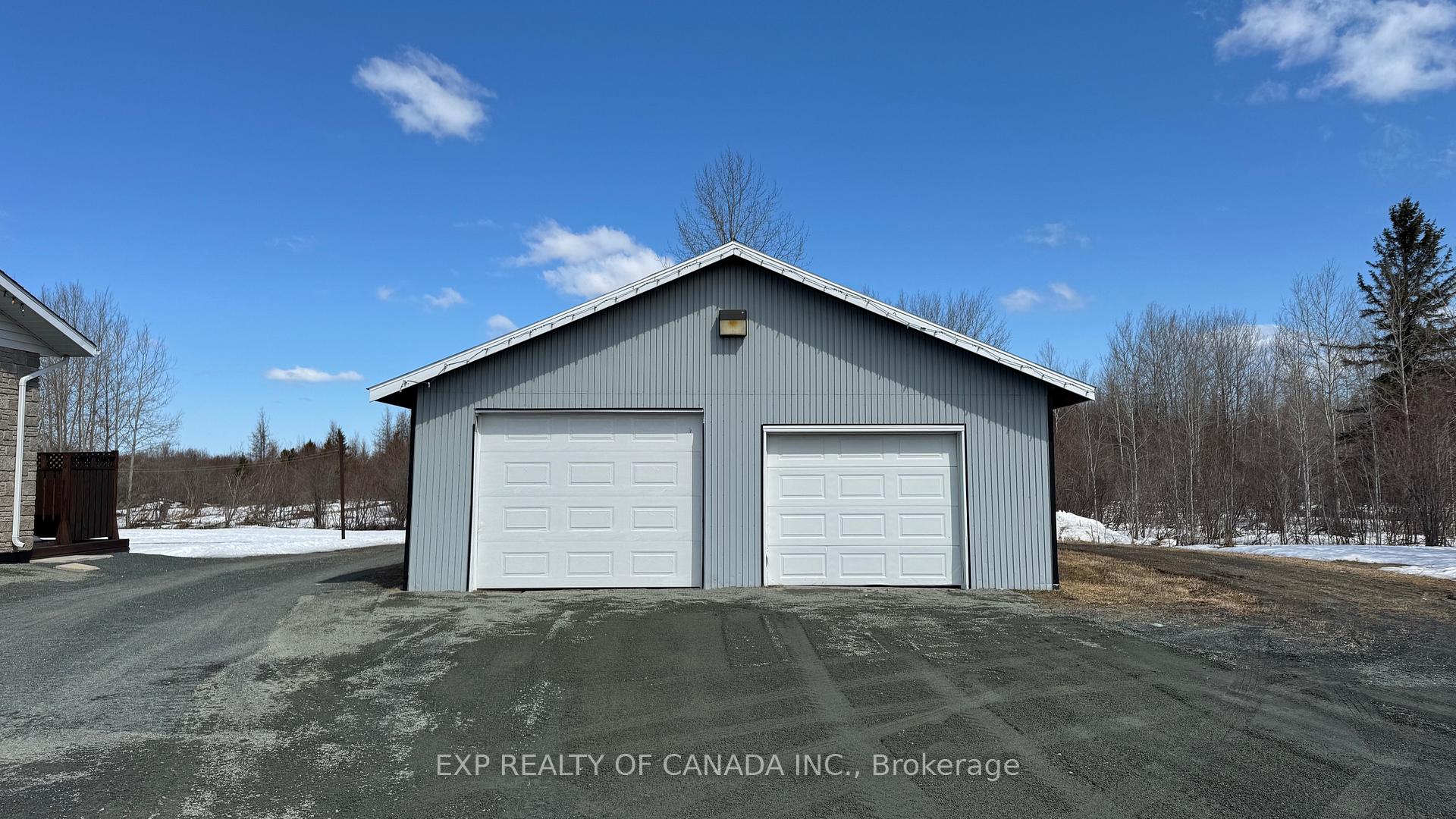 Photo 23 of 1467 Hwy 652 E, Cochrane — HOMEH