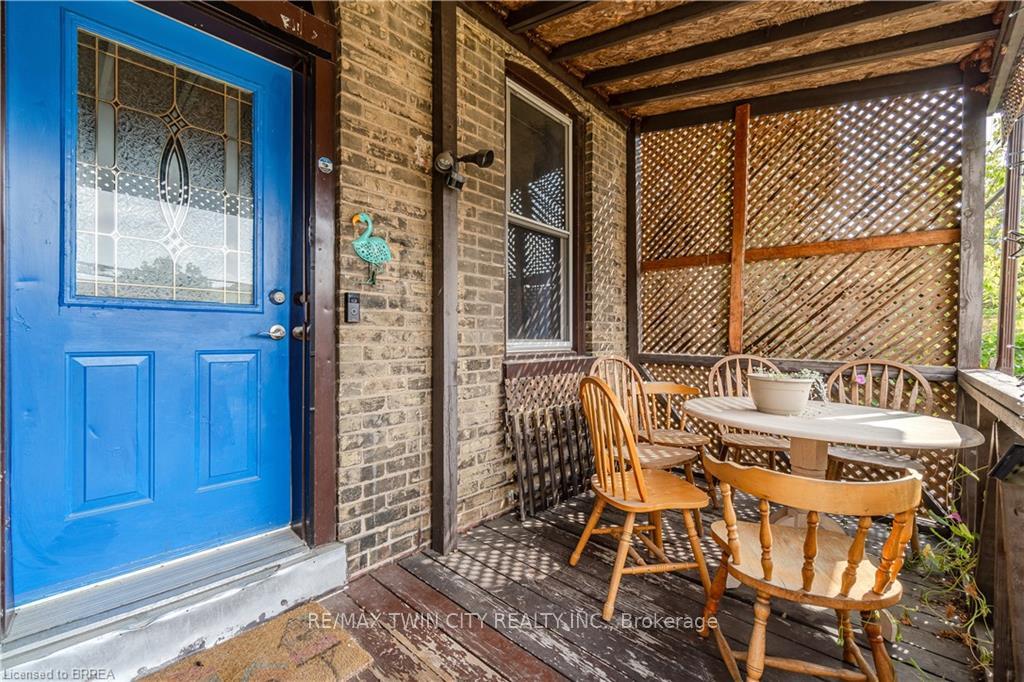 Photo 3 of 75 Willow Street, Brant, Paris — HOMEH