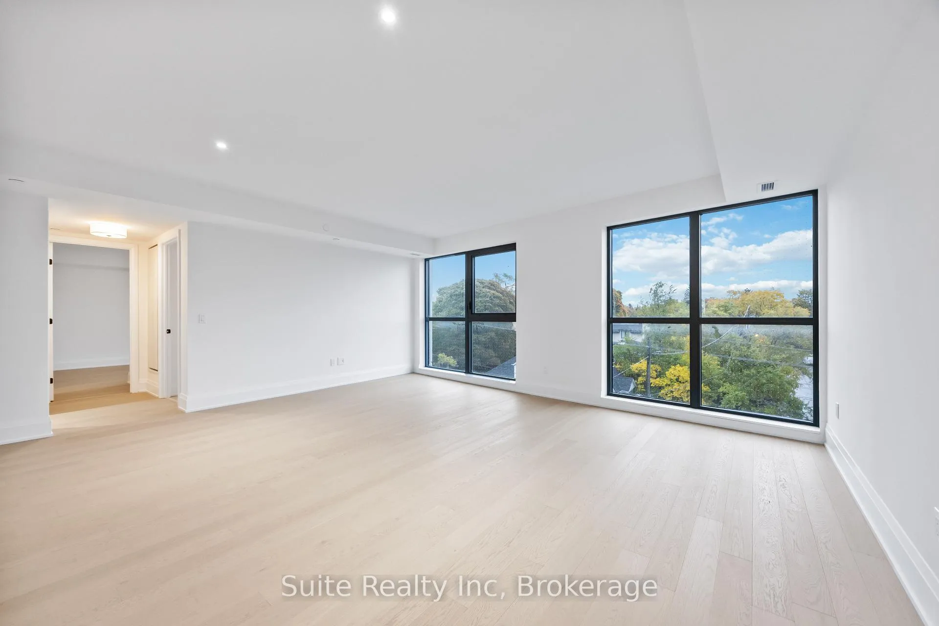 Photo 10 of Unit 318, 505 Glencairn Avenue, Toronto, Englemount-Lawrence — HOMEH