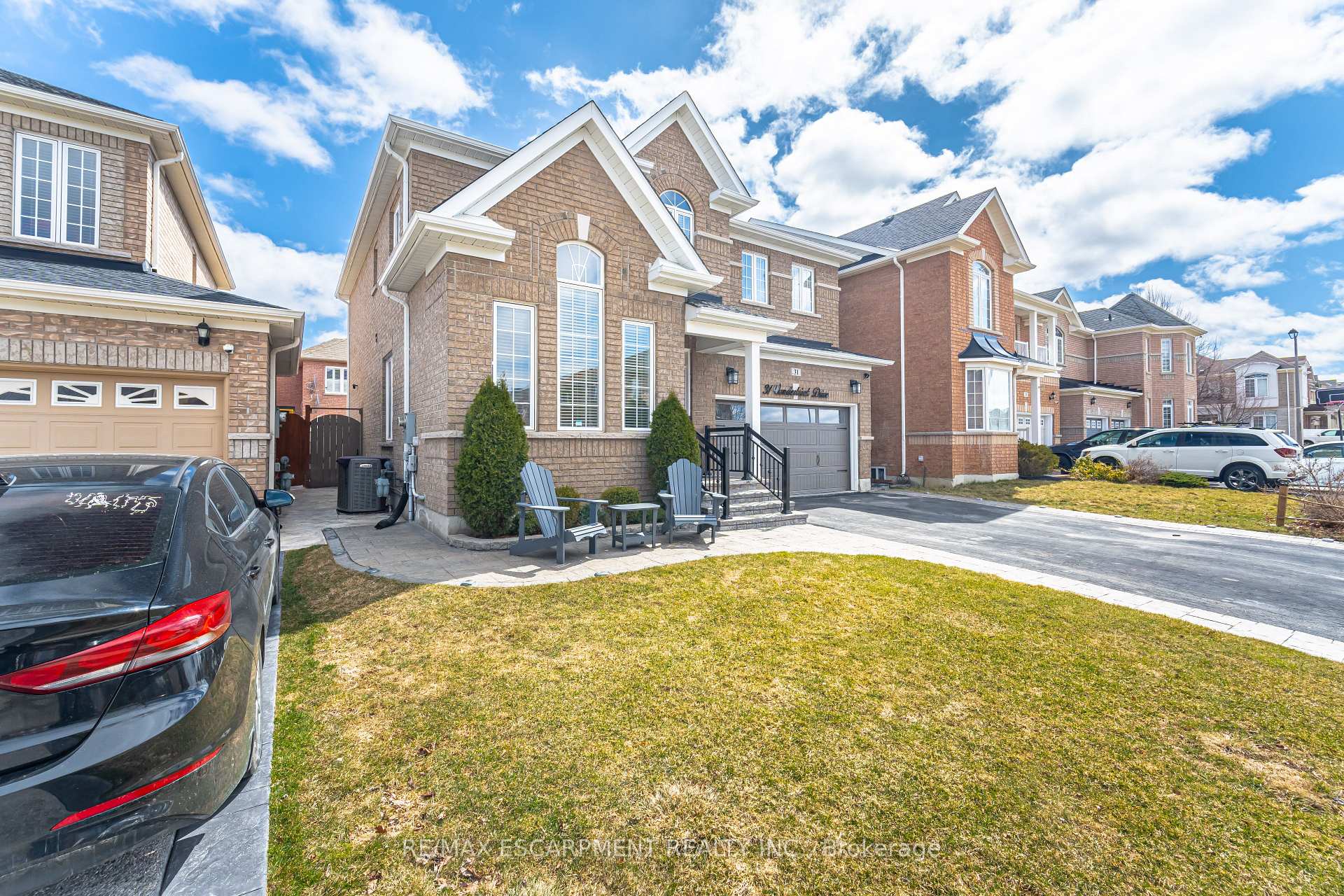 Photo 2 of 31 Vanderbrink Drive, Brampton, Sandringham-Wellington — HOMEH