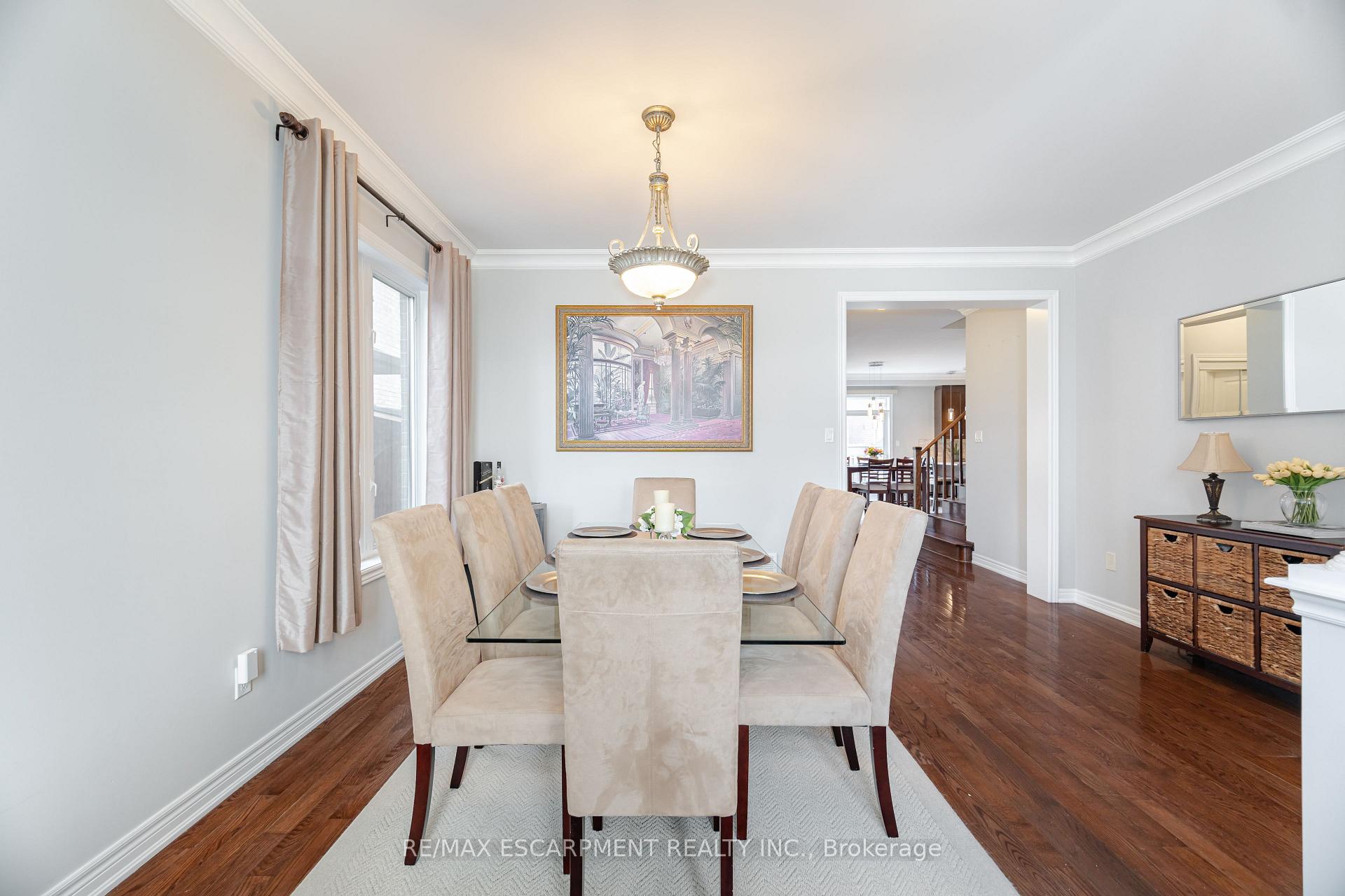 Photo 9 of 31 Vanderbrink Drive, Brampton, Sandringham-Wellington — HOMEH