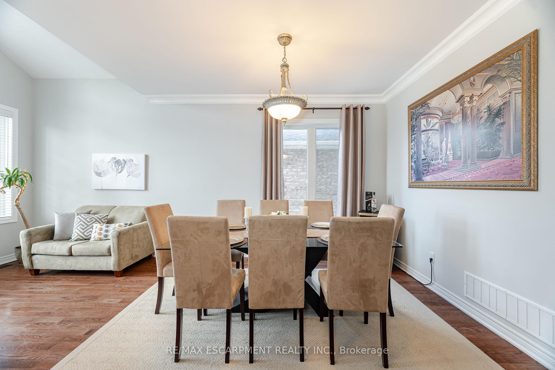 Photo 18 of 31 Vanderbrink Drive, Brampton, Sandringham-Wellington — HOMEH