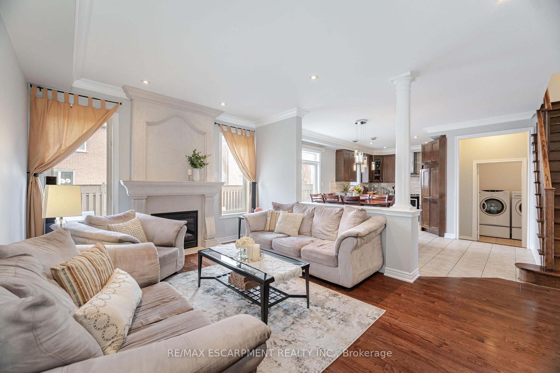 Photo 16 of 31 Vanderbrink Drive, Brampton, Sandringham-Wellington — HOMEH