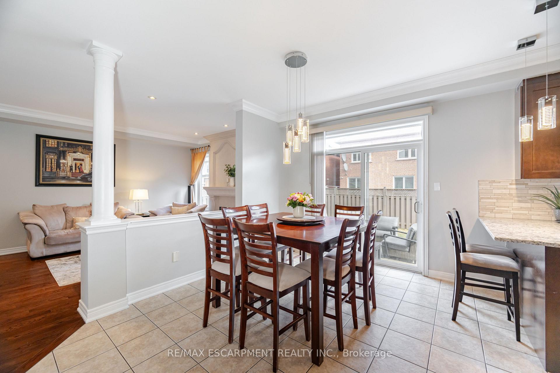 Photo 15 of 31 Vanderbrink Drive, Brampton, Sandringham-Wellington — HOMEH