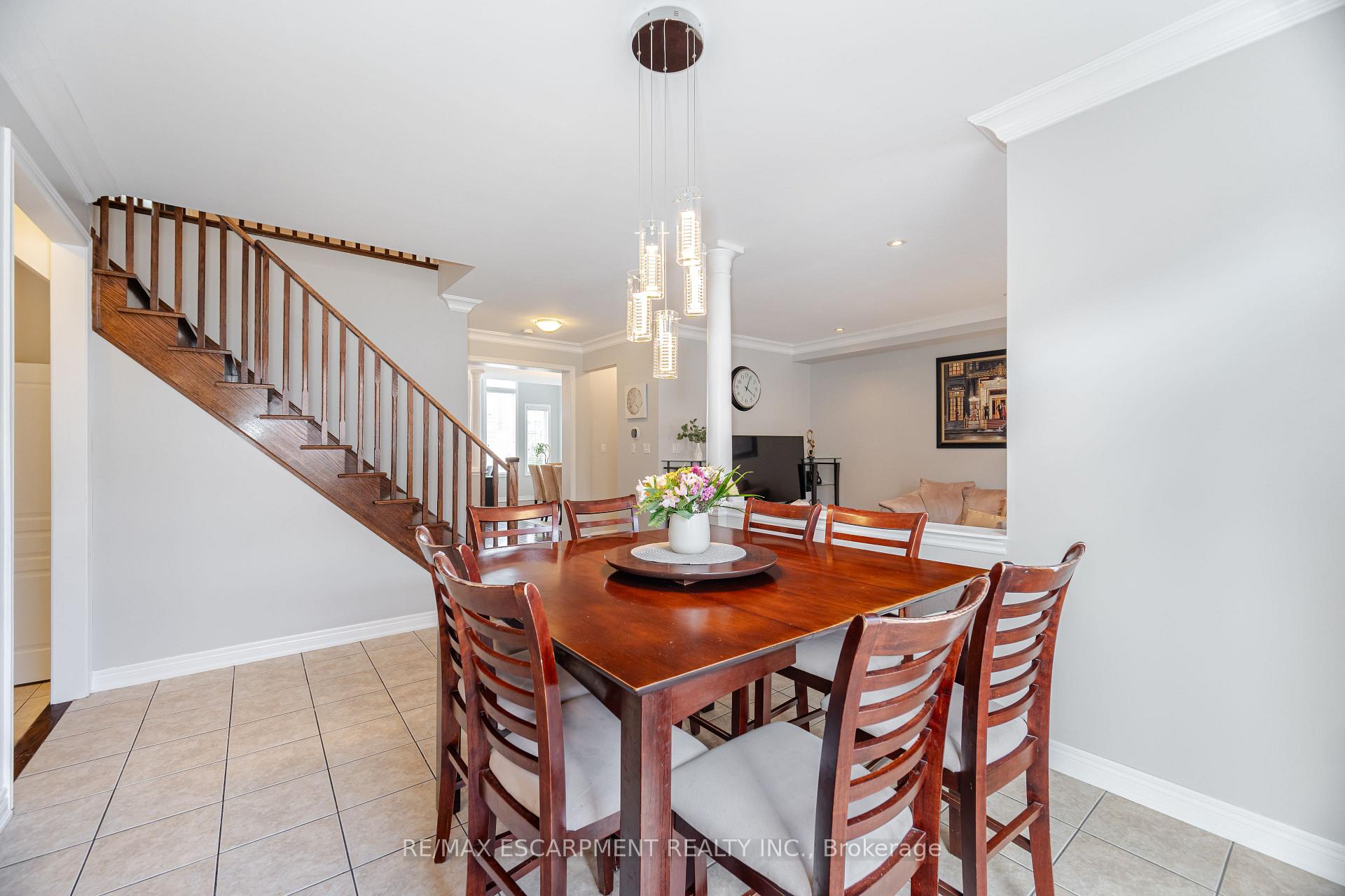 Photo 20 of 31 Vanderbrink Drive, Brampton, Sandringham-Wellington — HOMEH