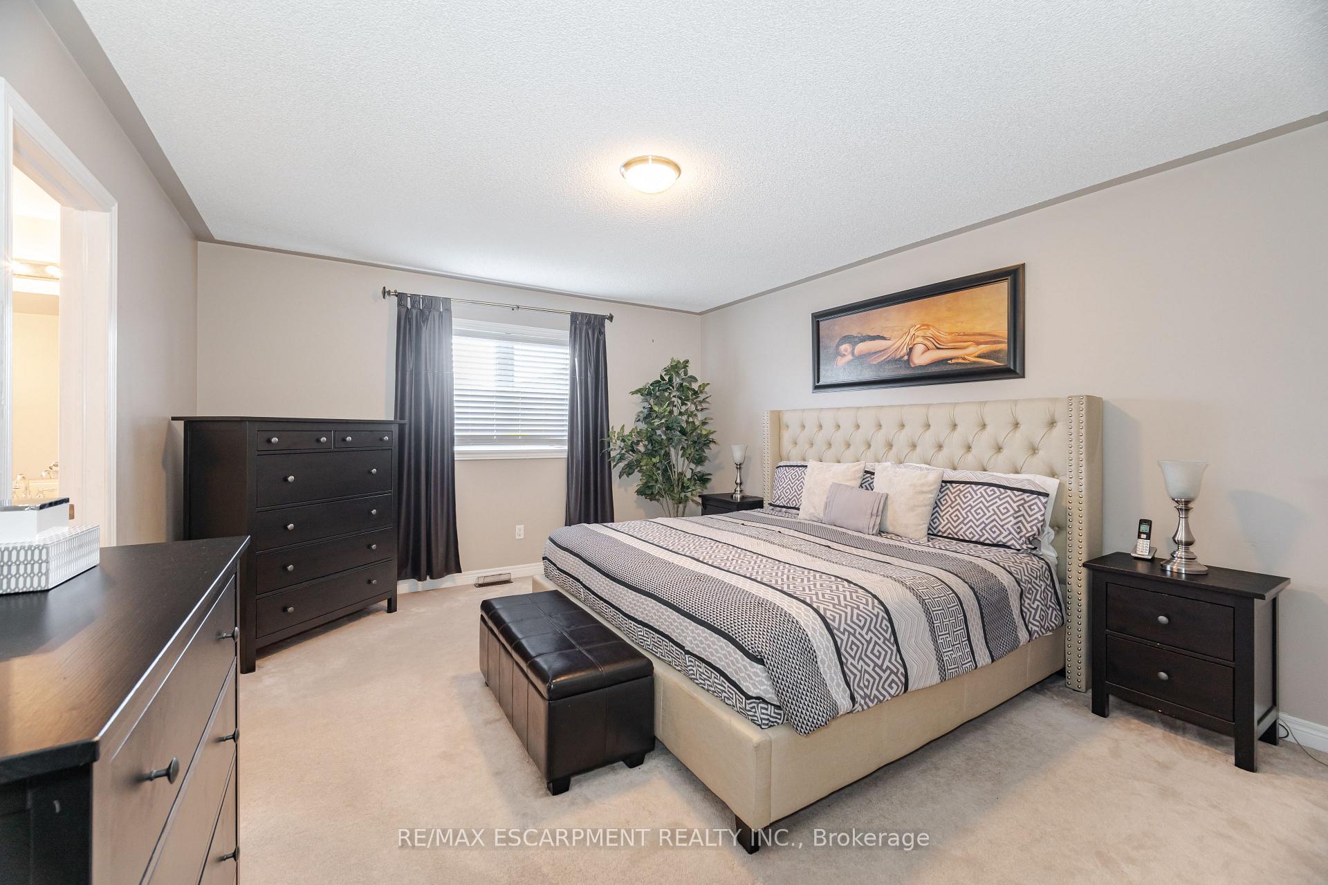 Photo 30 of 31 Vanderbrink Drive, Brampton, Sandringham-Wellington — HOMEH