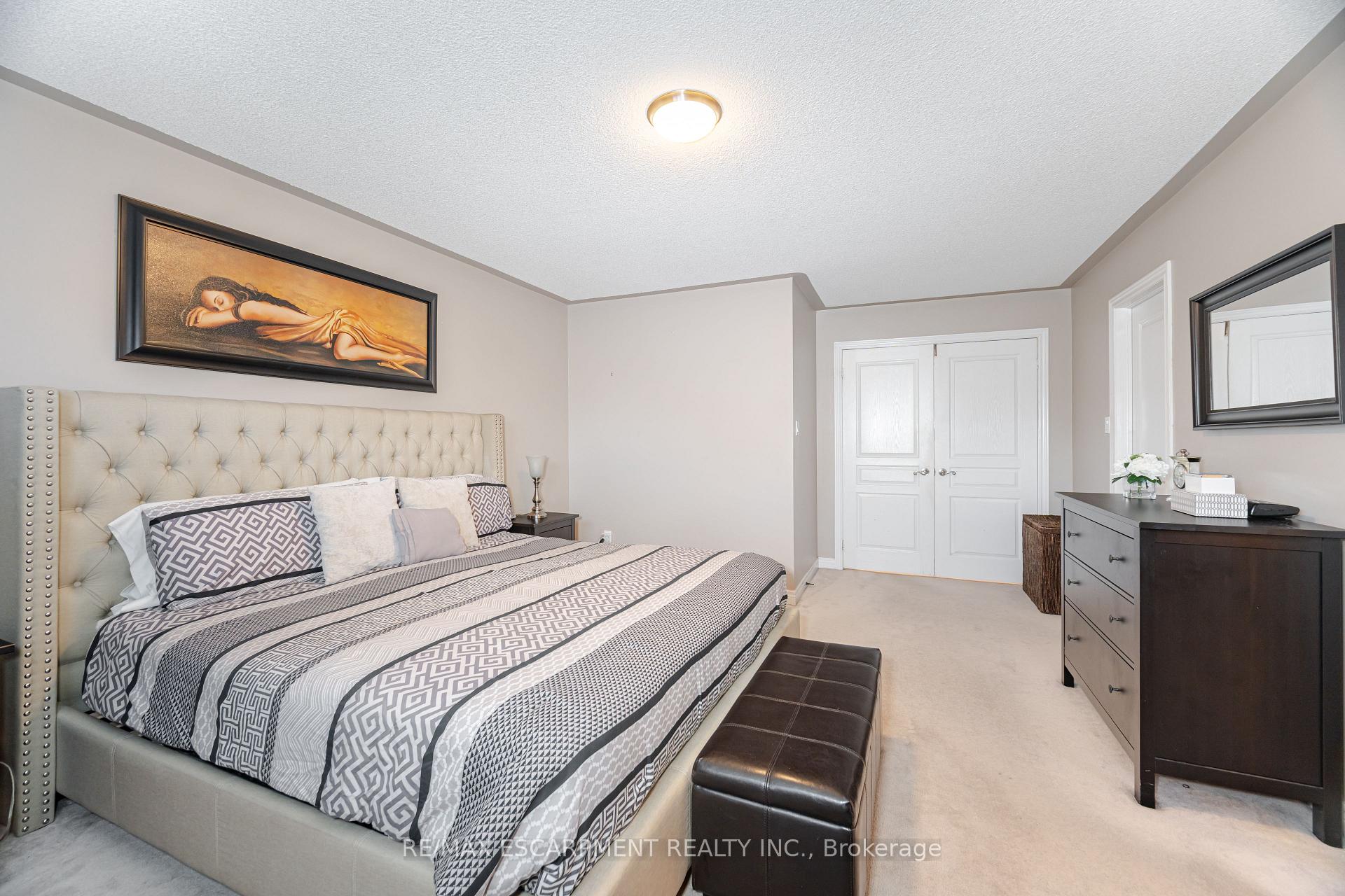 Photo 28 of 31 Vanderbrink Drive, Brampton, Sandringham-Wellington — HOMEH