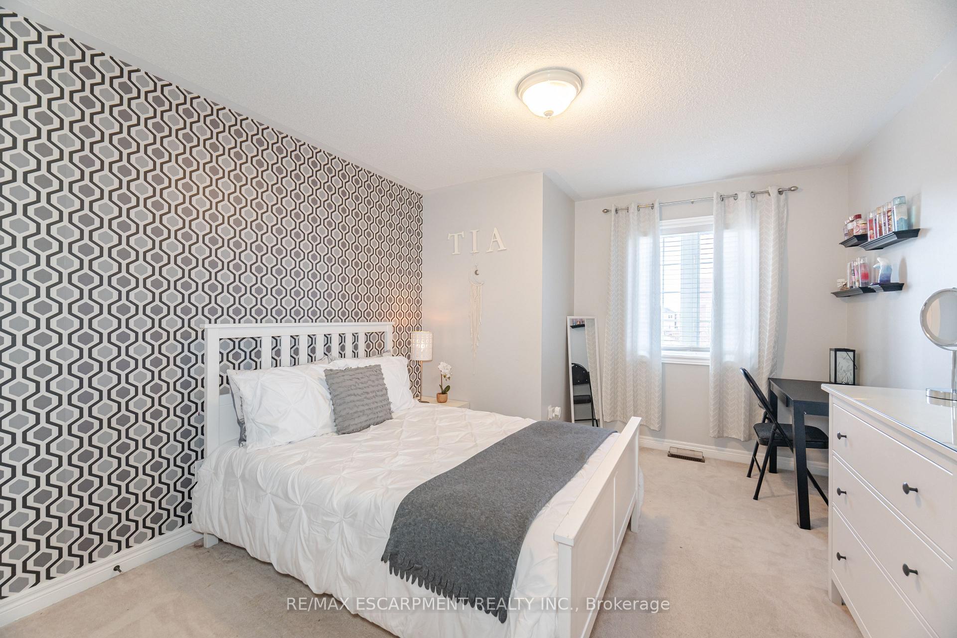 Photo 33 of 31 Vanderbrink Drive, Brampton, Sandringham-Wellington — HOMEH