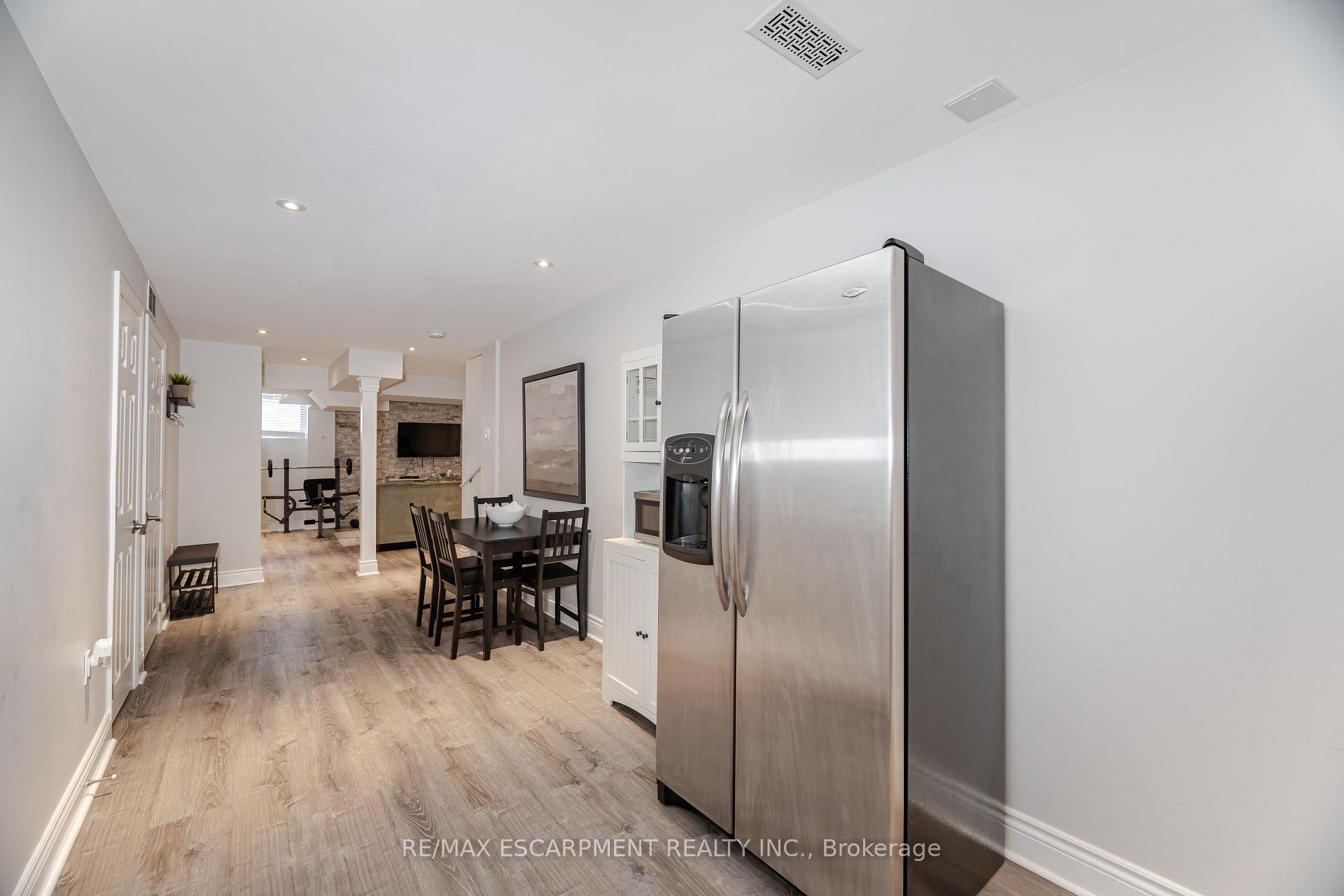 Photo 43 of 31 Vanderbrink Drive, Brampton, Sandringham-Wellington — HOMEH