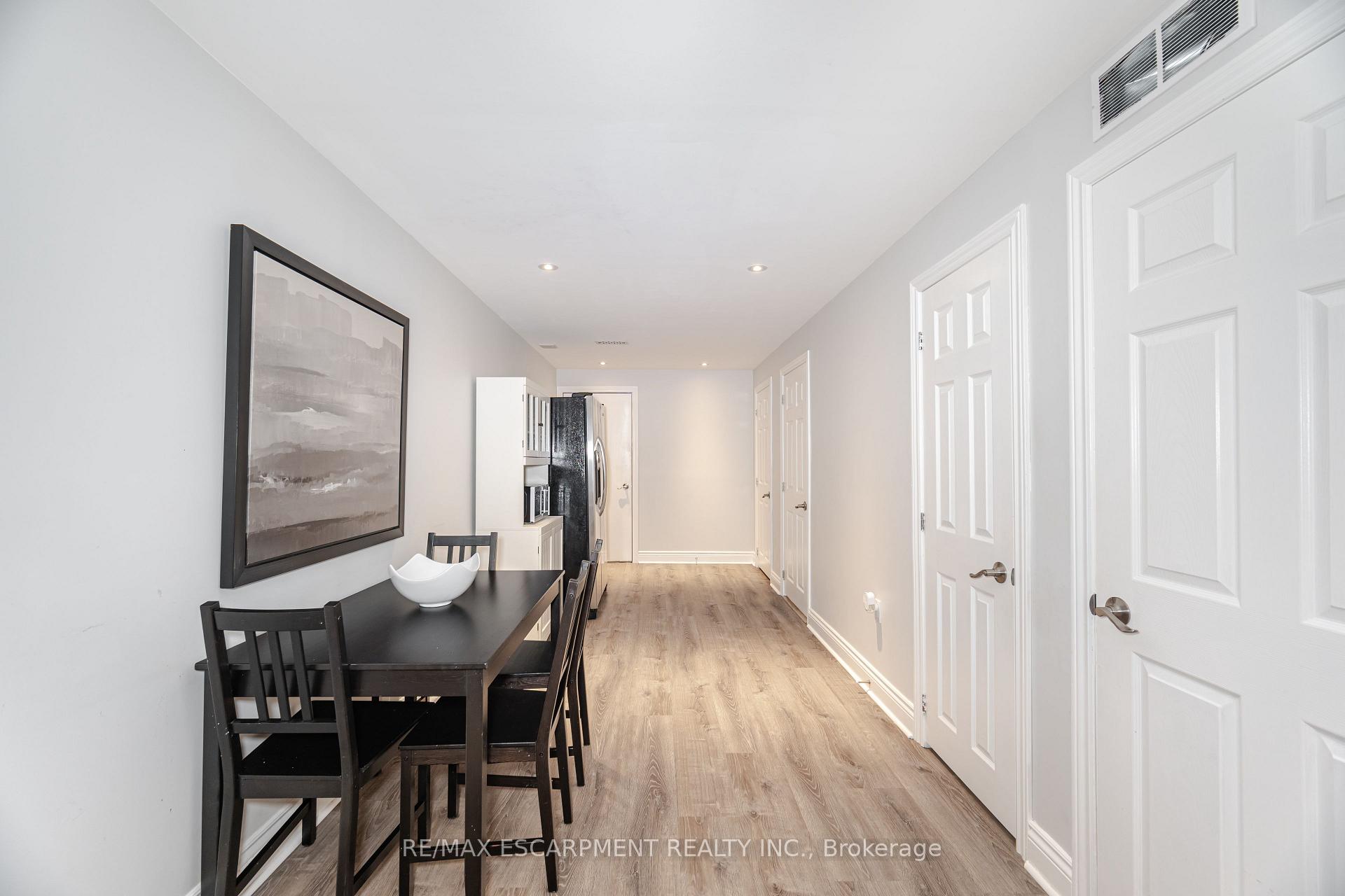 Photo 45 of 31 Vanderbrink Drive, Brampton, Sandringham-Wellington — HOMEH