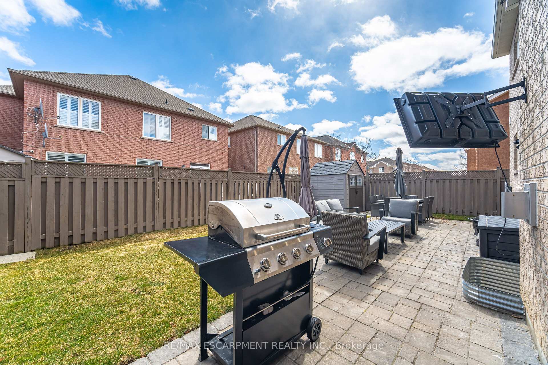 Photo 46 of 31 Vanderbrink Drive, Brampton, Sandringham-Wellington — HOMEH