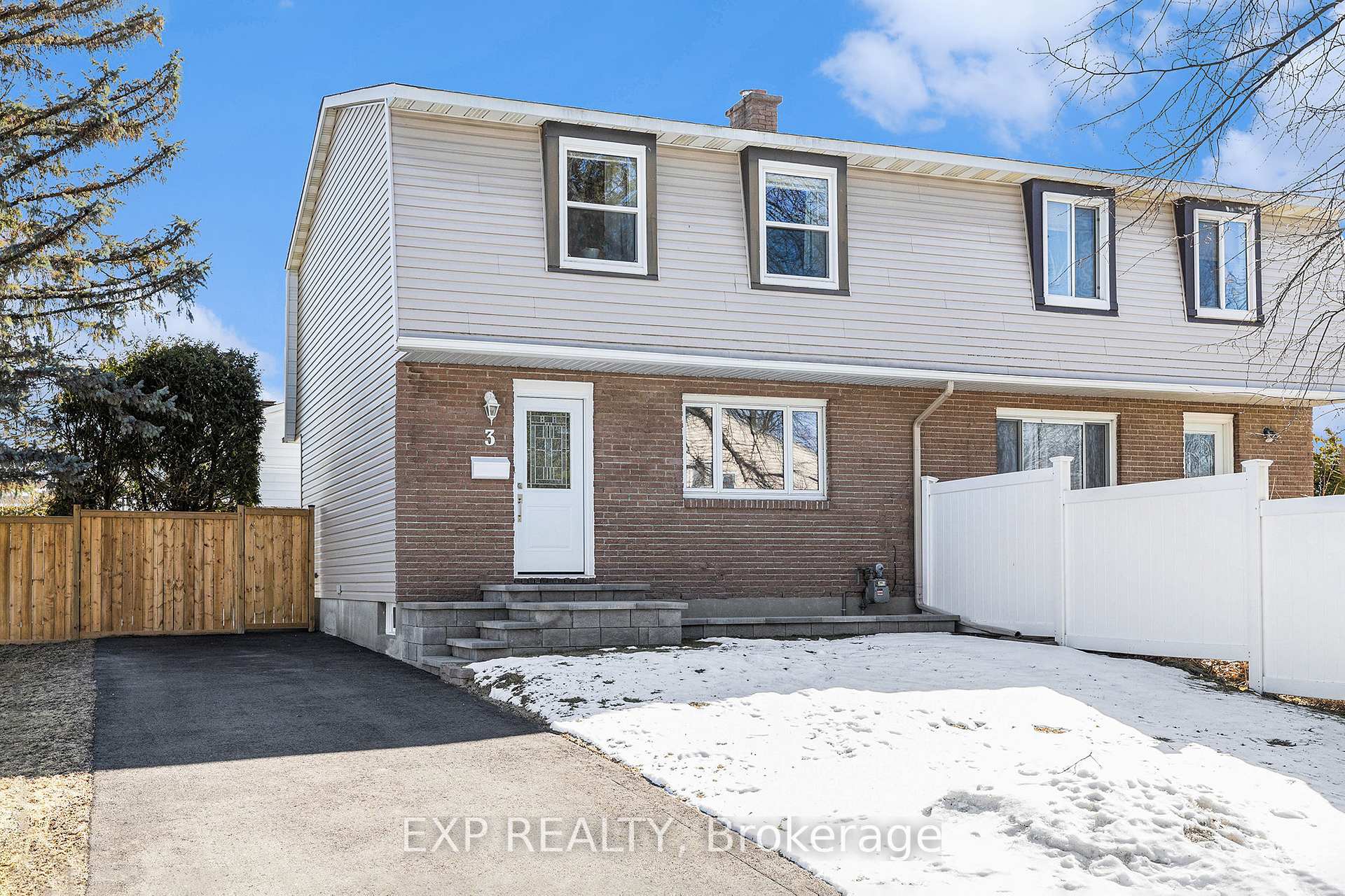 Photo 3 of 3 Lotus Court, Ottawa, Carson Grove — HOMEH