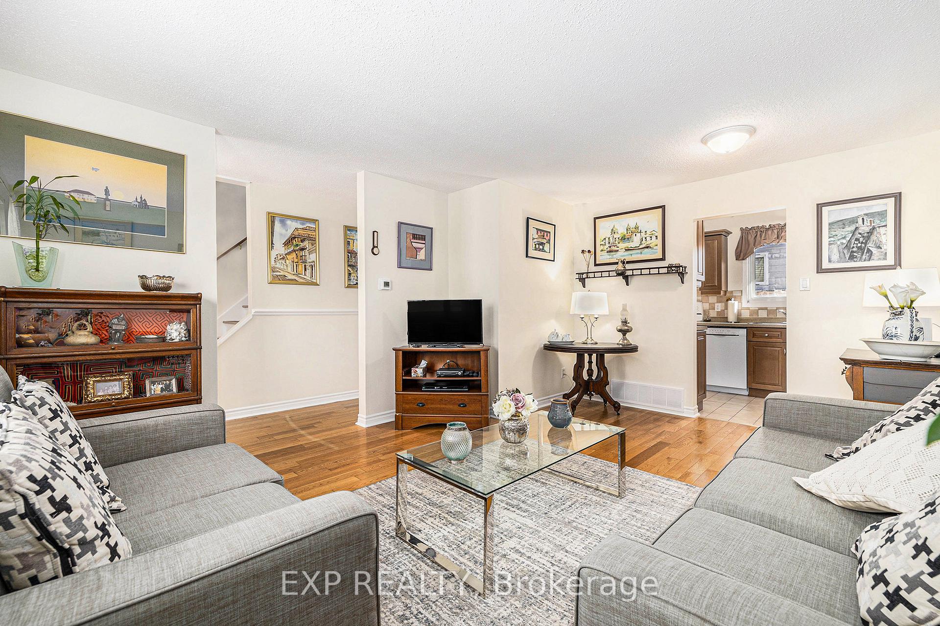 Photo 9 of 3 Lotus Court, Ottawa, Carson Grove — HOMEH