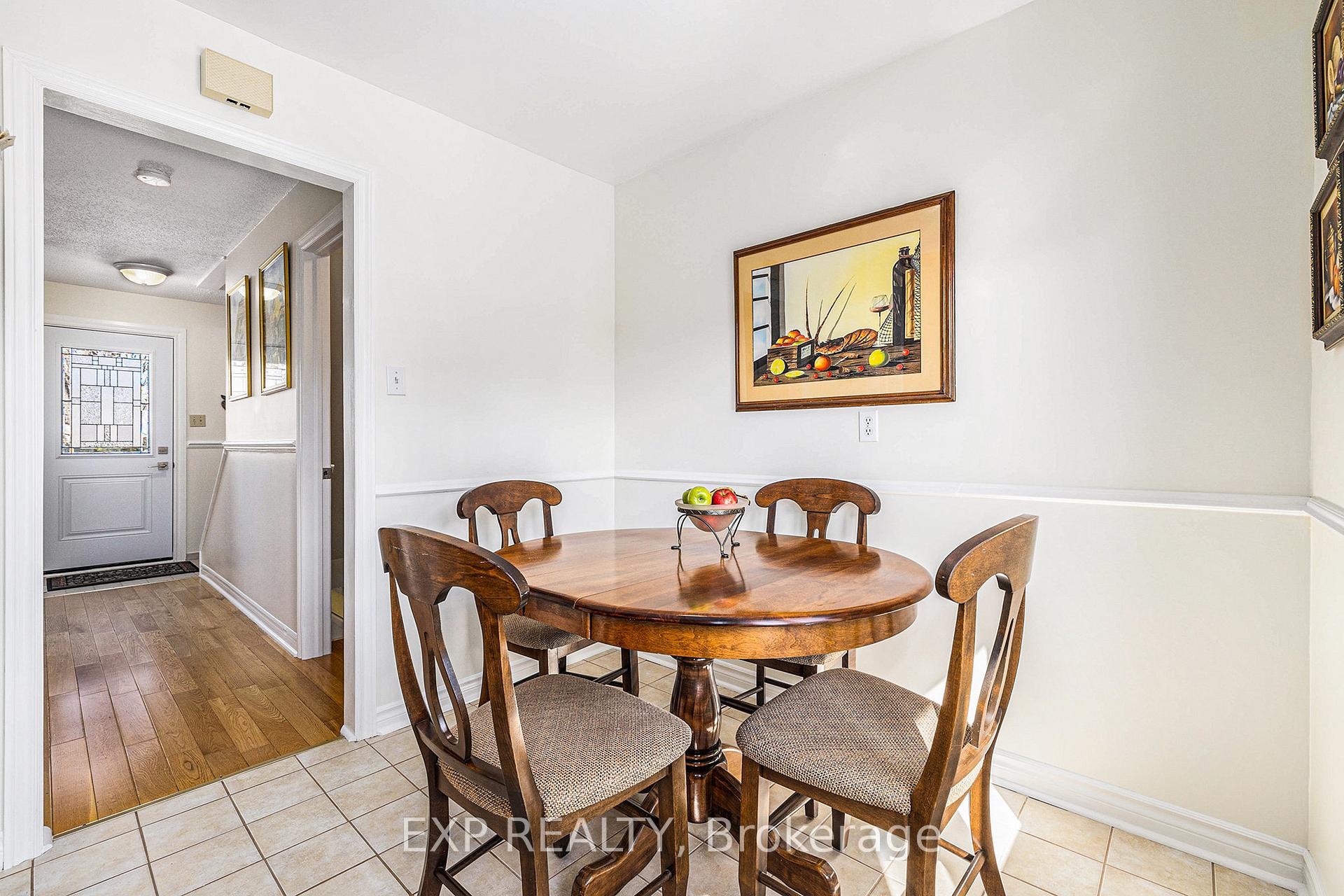 Photo 11 of 3 Lotus Court, Ottawa, Carson Grove — HOMEH