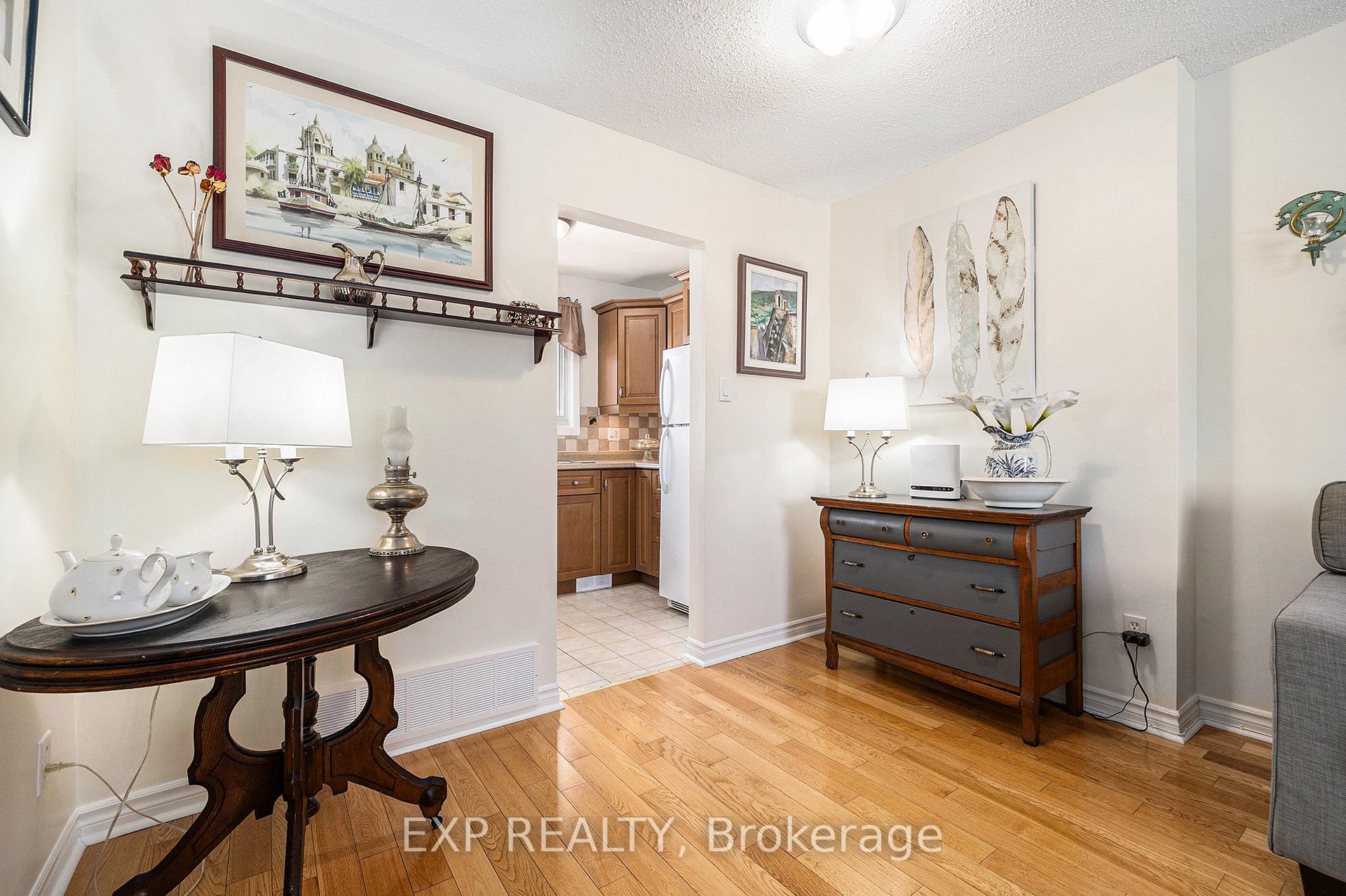 Photo 15 of 3 Lotus Court, Ottawa, Carson Grove — HOMEH
