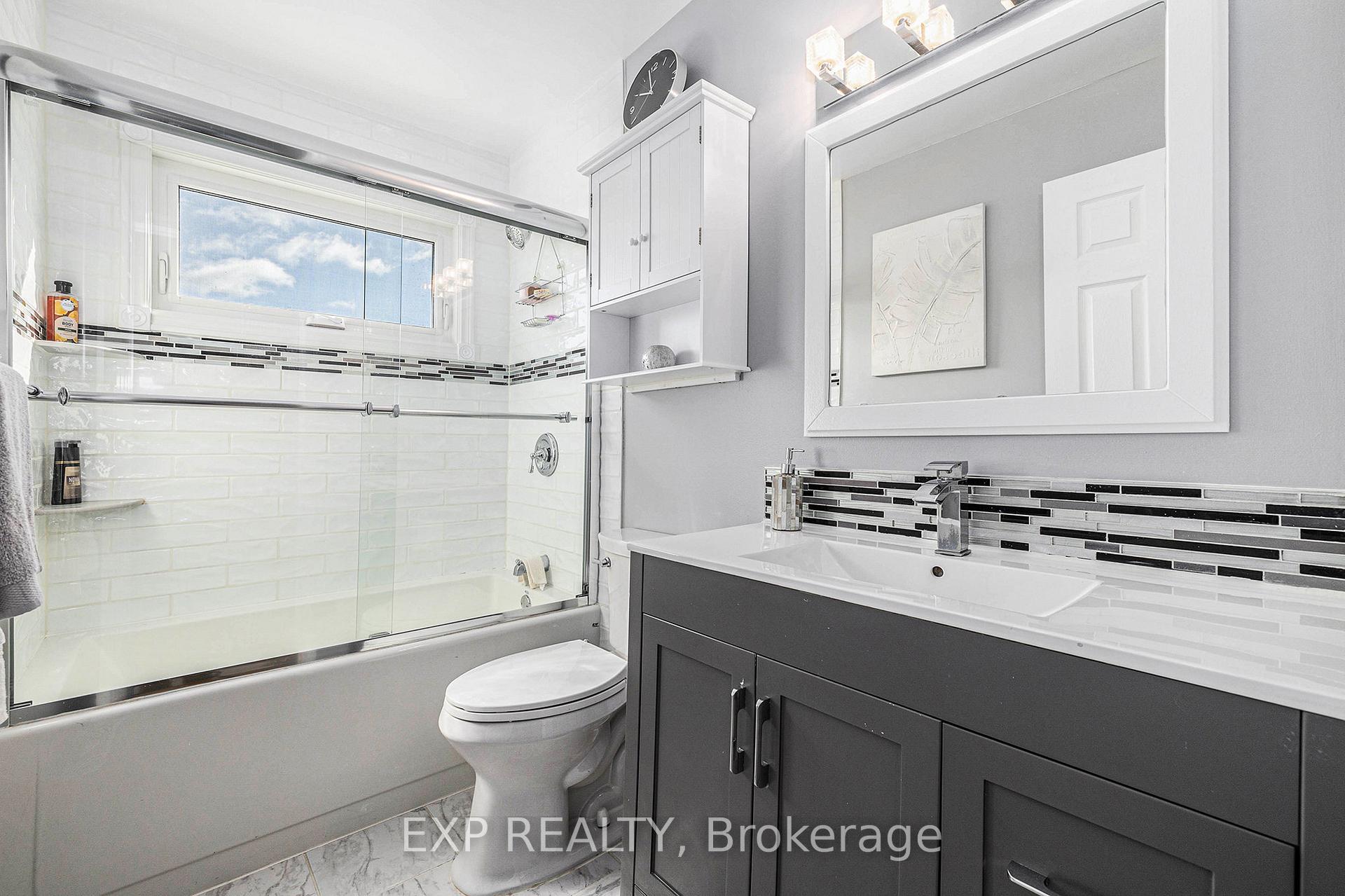 Photo 19 of 3 Lotus Court, Ottawa, Carson Grove — HOMEH