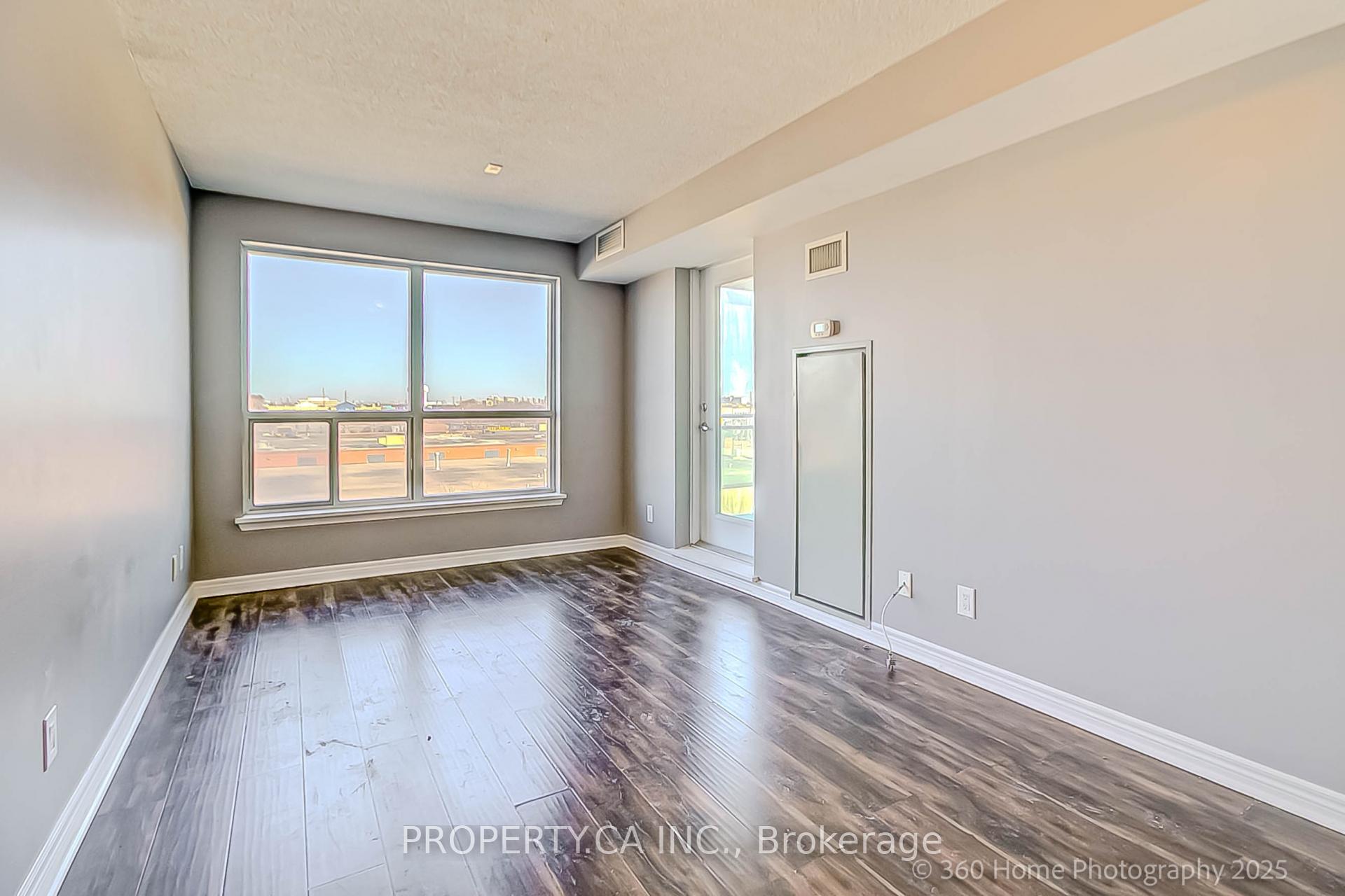 Front of Unit 428, 60 Fairfax Crescent