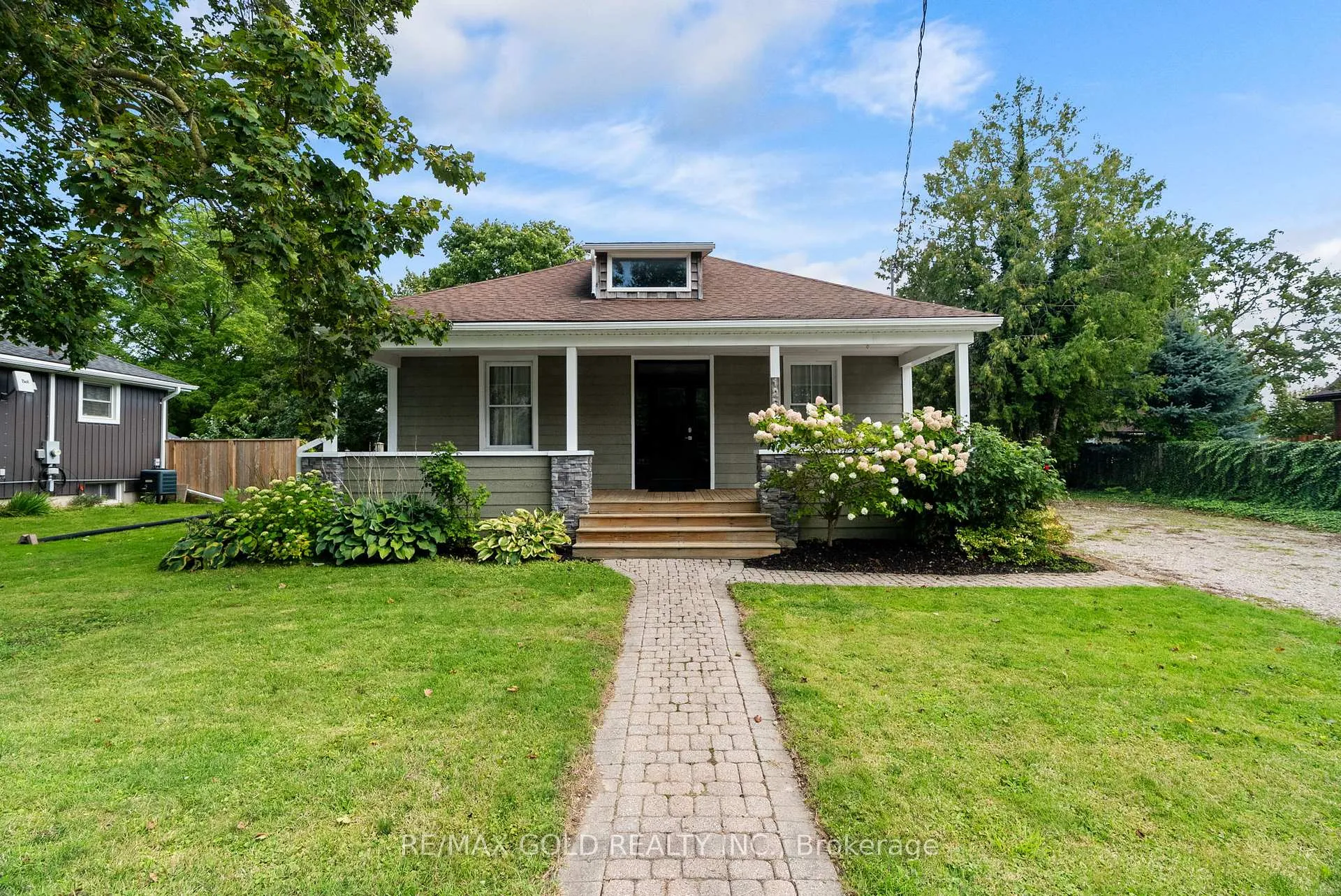 Photo 3 of 129 Albert Street, Central Huron, Clinton — HOMEH