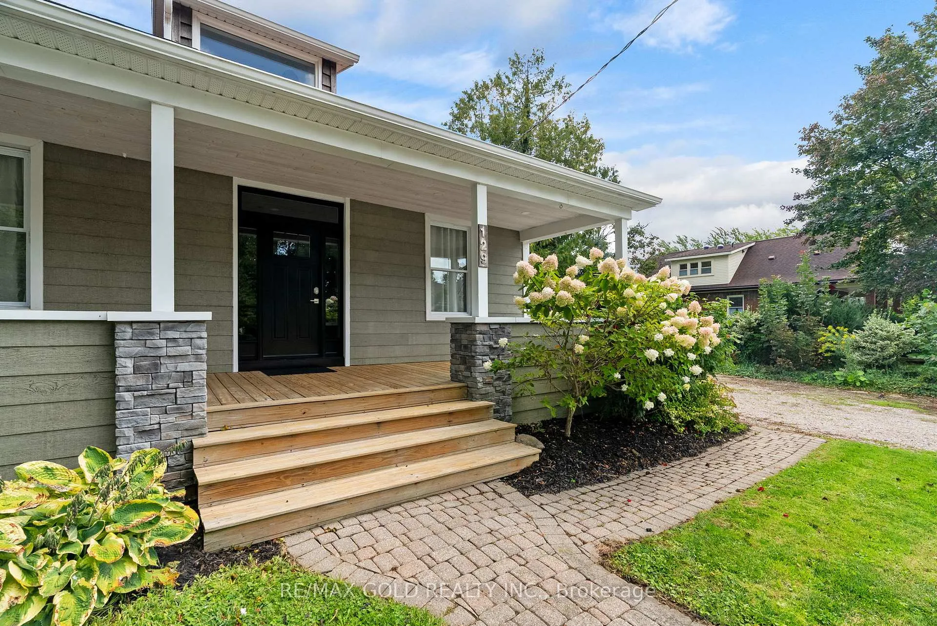 Photo 5 of 129 Albert Street, Central Huron, Clinton — HOMEH