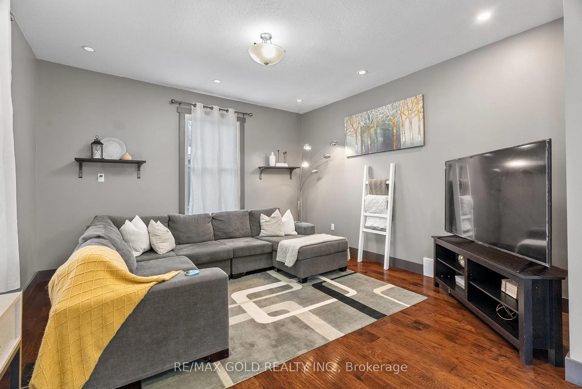Photo 9 of 129 Albert Street, Central Huron, Clinton — HOMEH