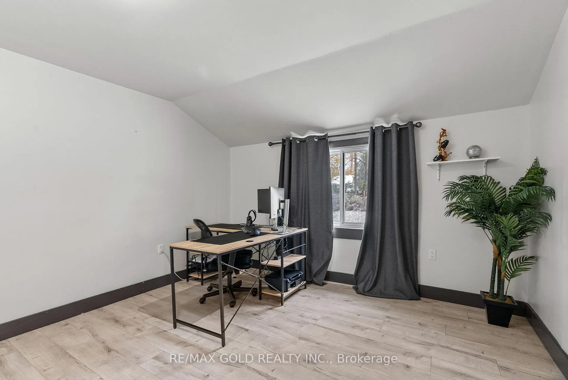 Photo 23 of 129 Albert Street, Central Huron, Clinton — HOMEH