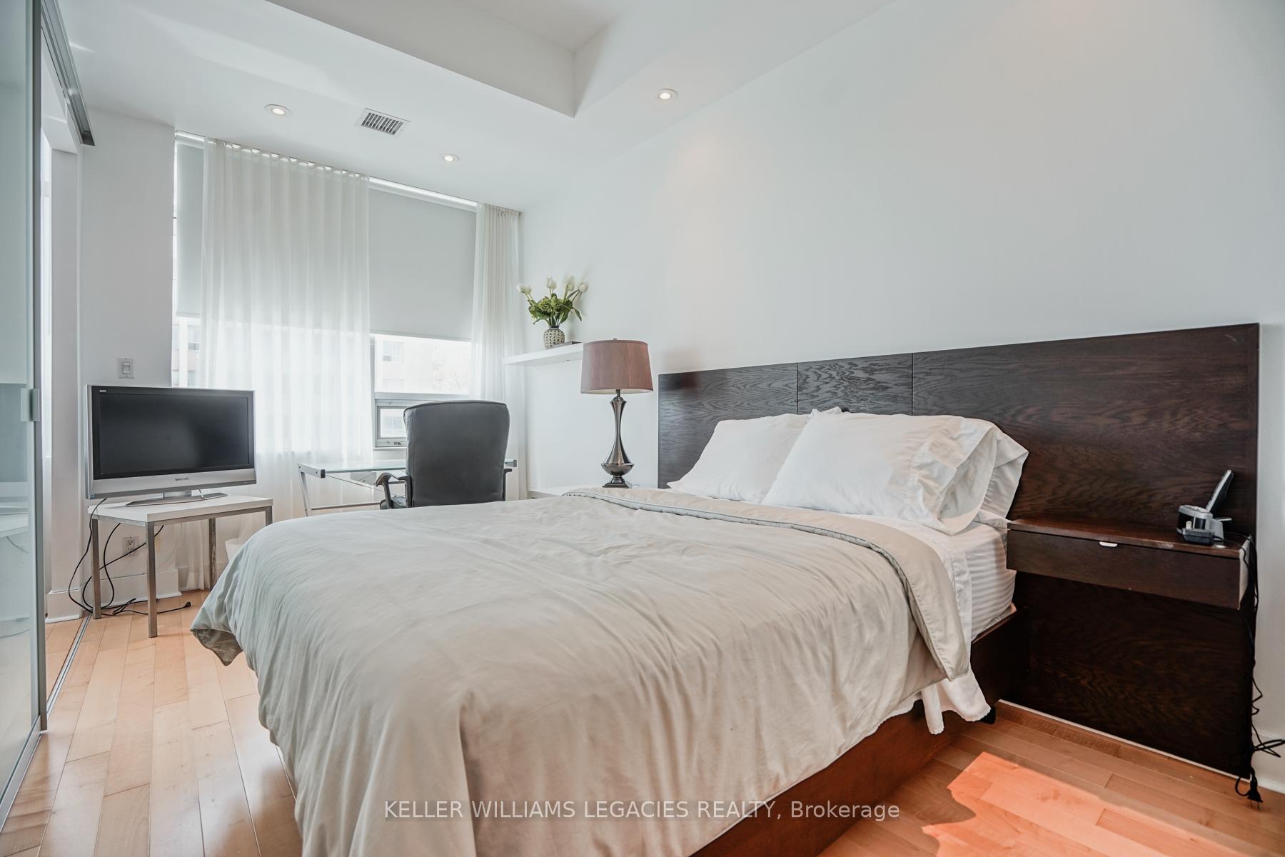 Photo 21 of Unit 302, 562 Eglinton Avenue E, Toronto, Mount Pleasant East — HOMEH