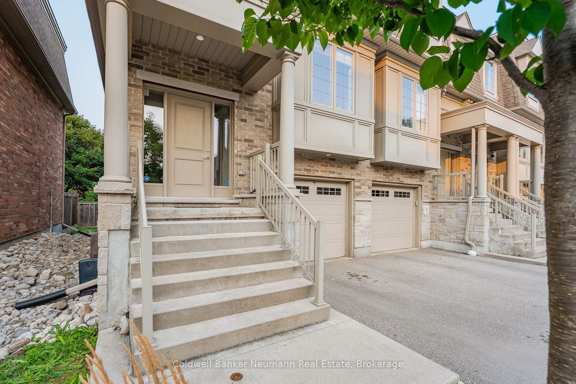 Photo 2 of Unit 4, 72 York Road, Guelph, St. Patrick's Ward — HOMEH