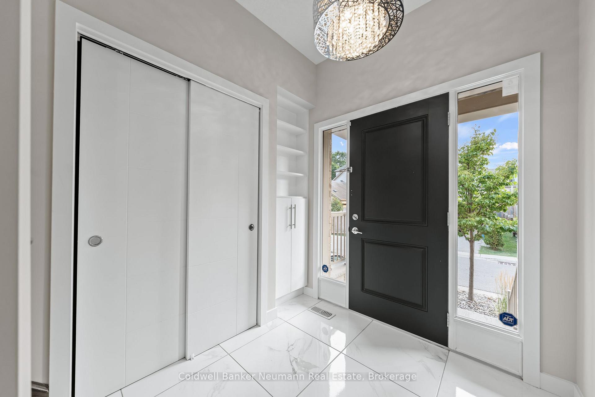 Photo 4 of Unit 4, 72 York Road, Guelph, St. Patrick's Ward — HOMEH
