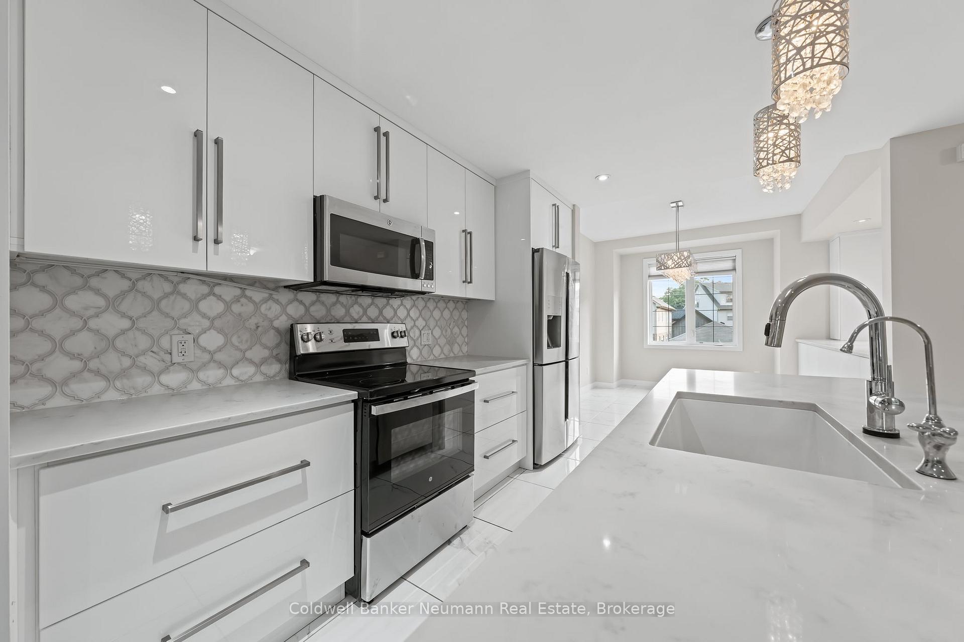 Photo 6 of Unit 4, 72 York Road, Guelph, St. Patrick's Ward — HOMEH
