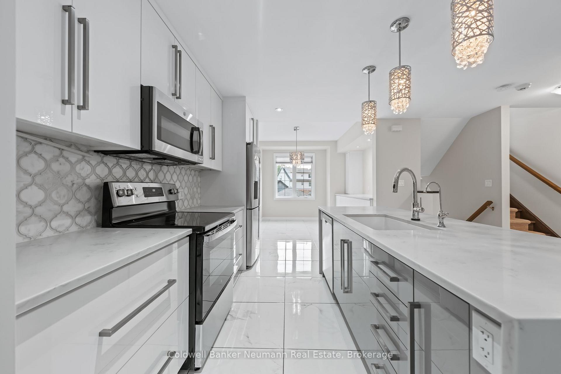 Photo 8 of Unit 4, 72 York Road, Guelph, St. Patrick's Ward — HOMEH